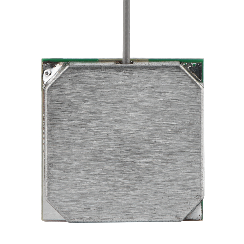 Eine quadratische Antenne auf weißem Hintergrund.