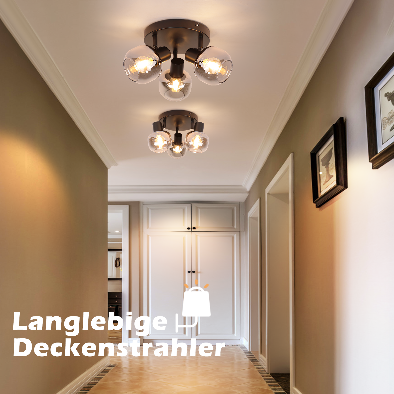 Un corridoio presenta due lampade da soffitto con lampade a globo, che migliorano il design architettonico e l'illuminazione.