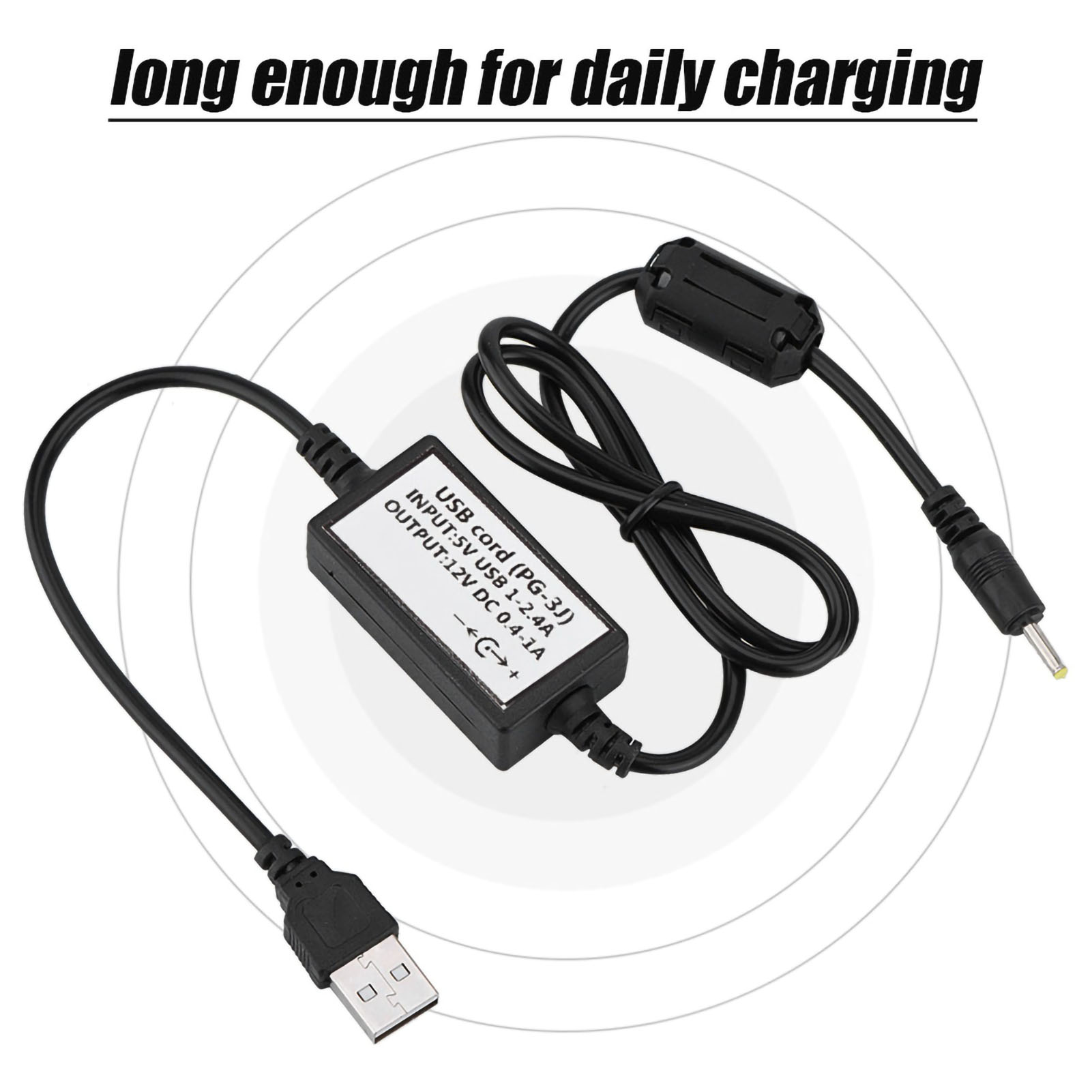 Das Bild zeigt ein USB-Ladekabel mit einem Etikett auf einem weißen Hintergrund mit dem Text "Lang genug für das tägliche Aufladen".