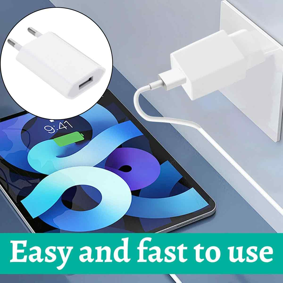 Ein weißes USB-Wandladegerät ist in eine Steckdose gesteckt und lädt ein Tablet auf, das auf dem Bildschirm den Ladevorgang um 9:41 anzeigt.