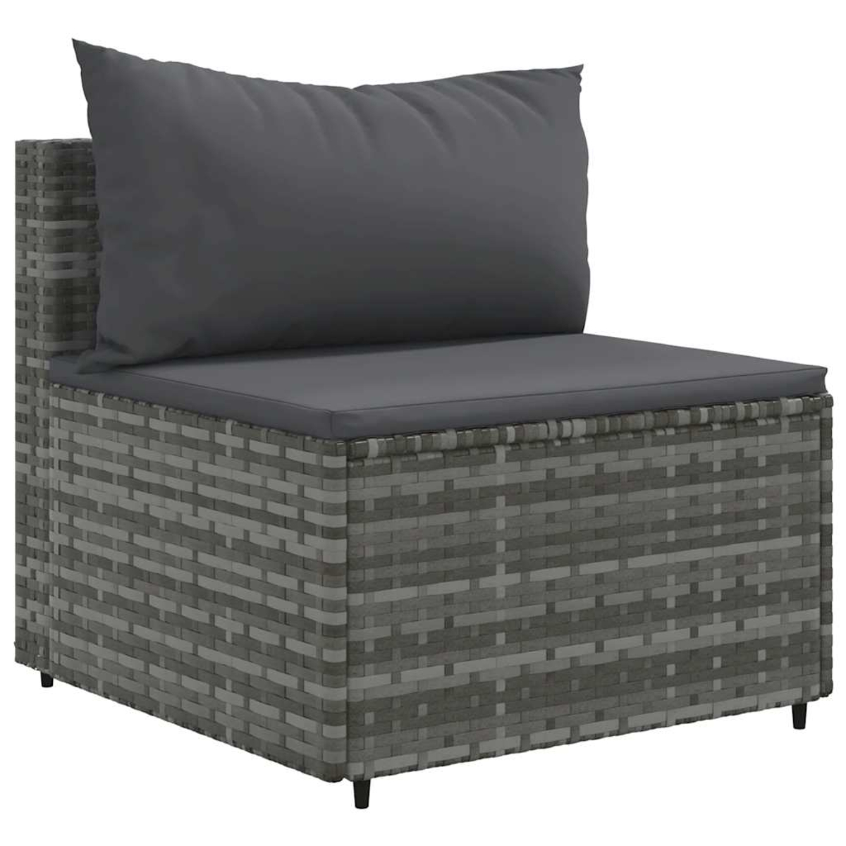Silla tejida gris con cojín gris y almohada de respaldo, aislada sobre un fondo blanco.