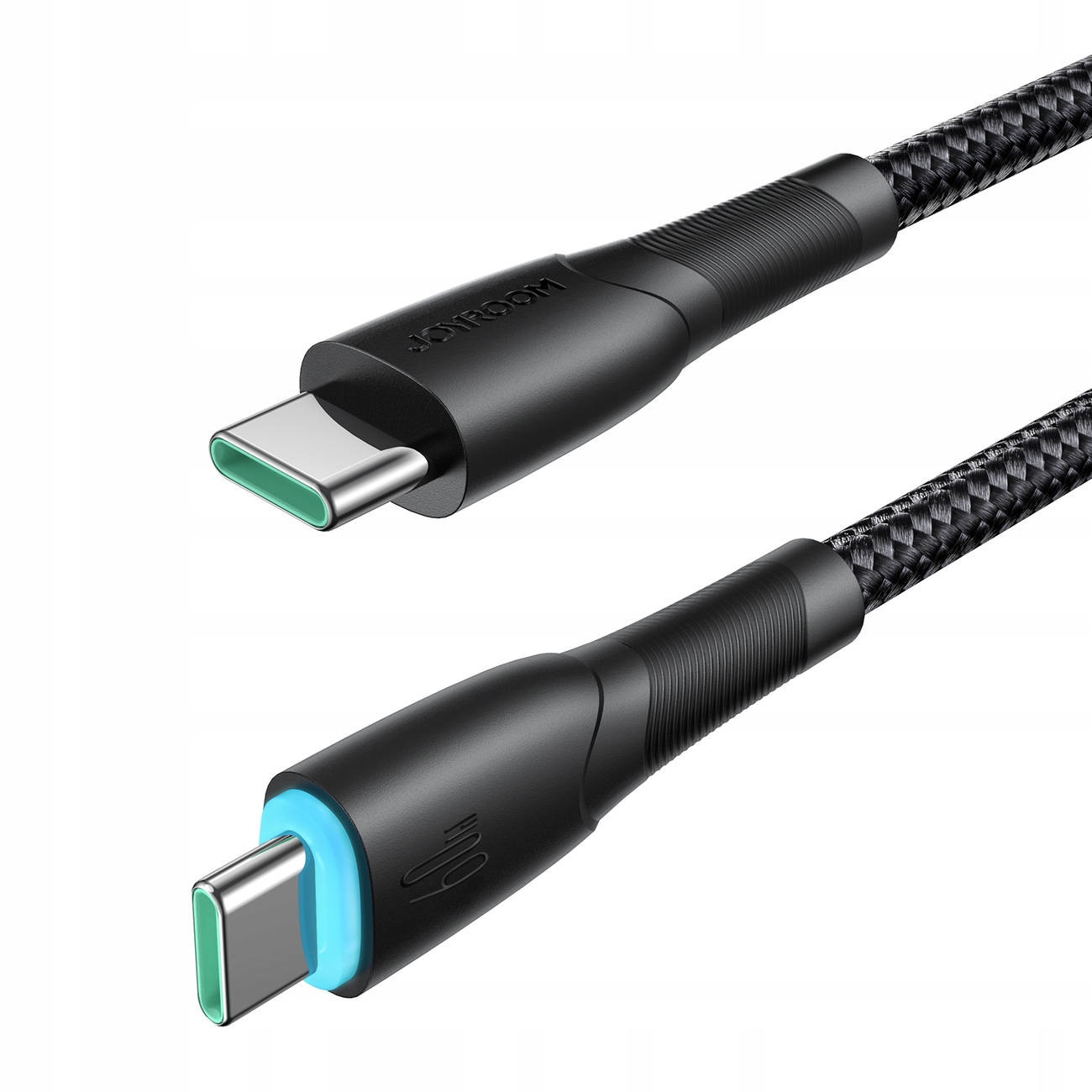 Nahaufnahme eines schwarzen USB-C-Kabels mit grün akzentuierten Anschlüssen, das seine geflochtene Textur und sein robustes Design zeigt.