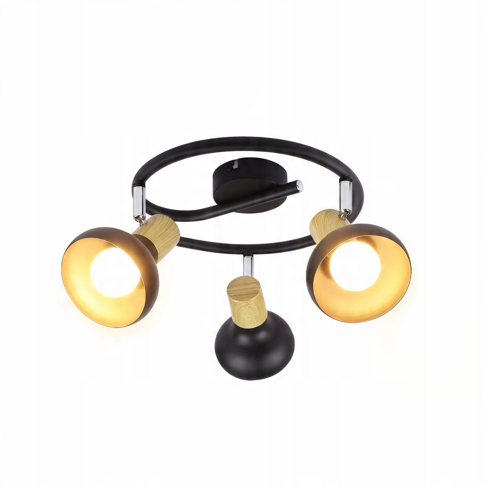 Una lampada da soffitto nera a tre luci con accenti in legno e lampadine a vista su uno sfondo bianco.