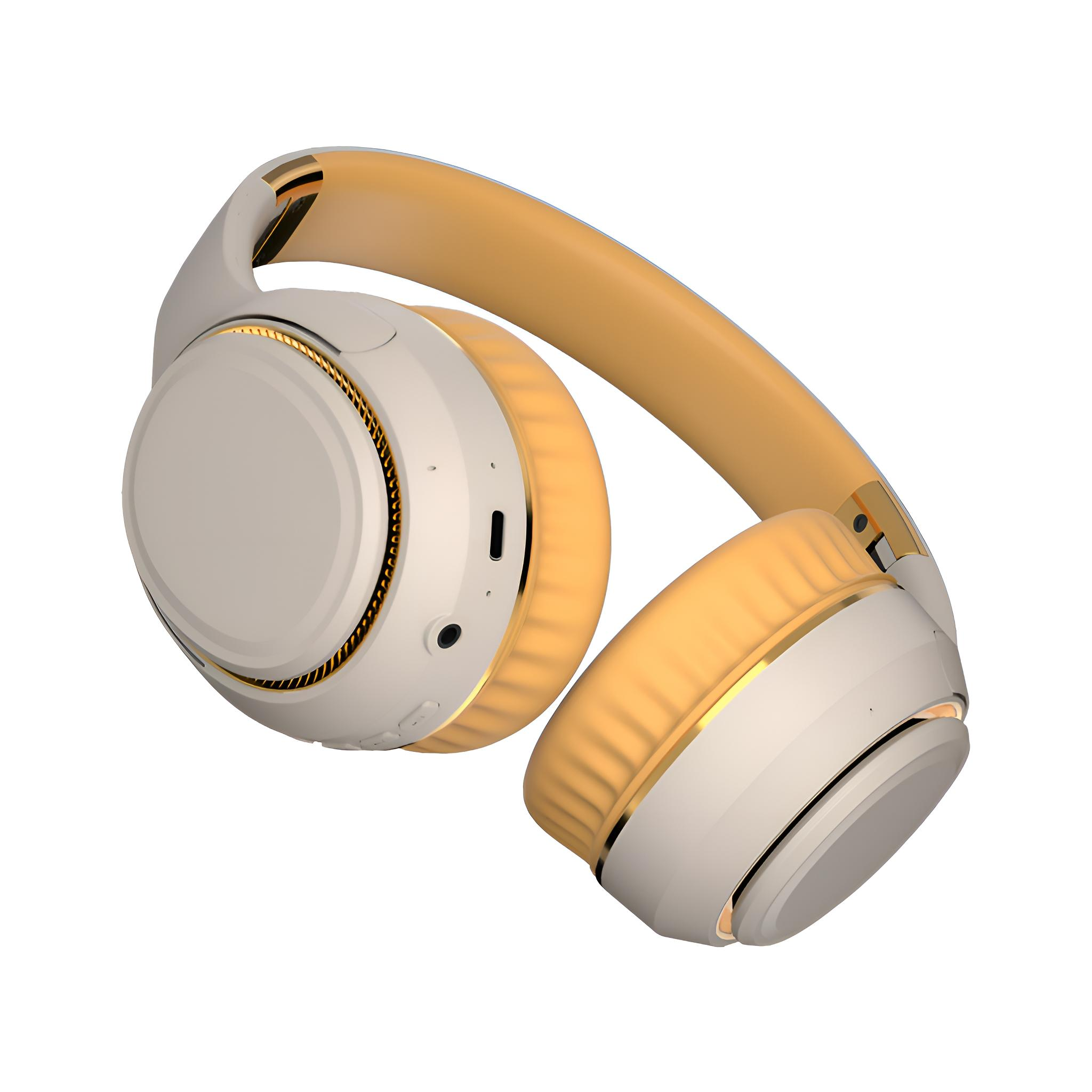 Beige und goldfarbene Over-Ear-Kopfhörer auf weißem Hintergrund.