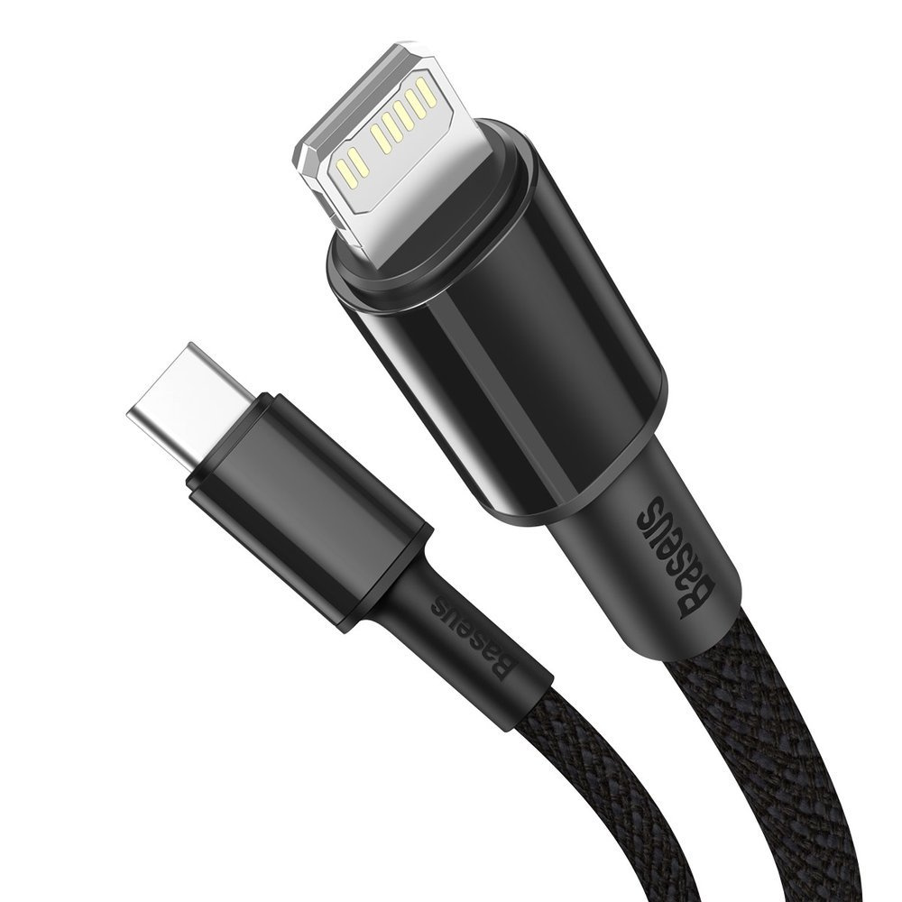 Czarny kabel USB-C do Lightning. Kabel ma plecioną teksturę.