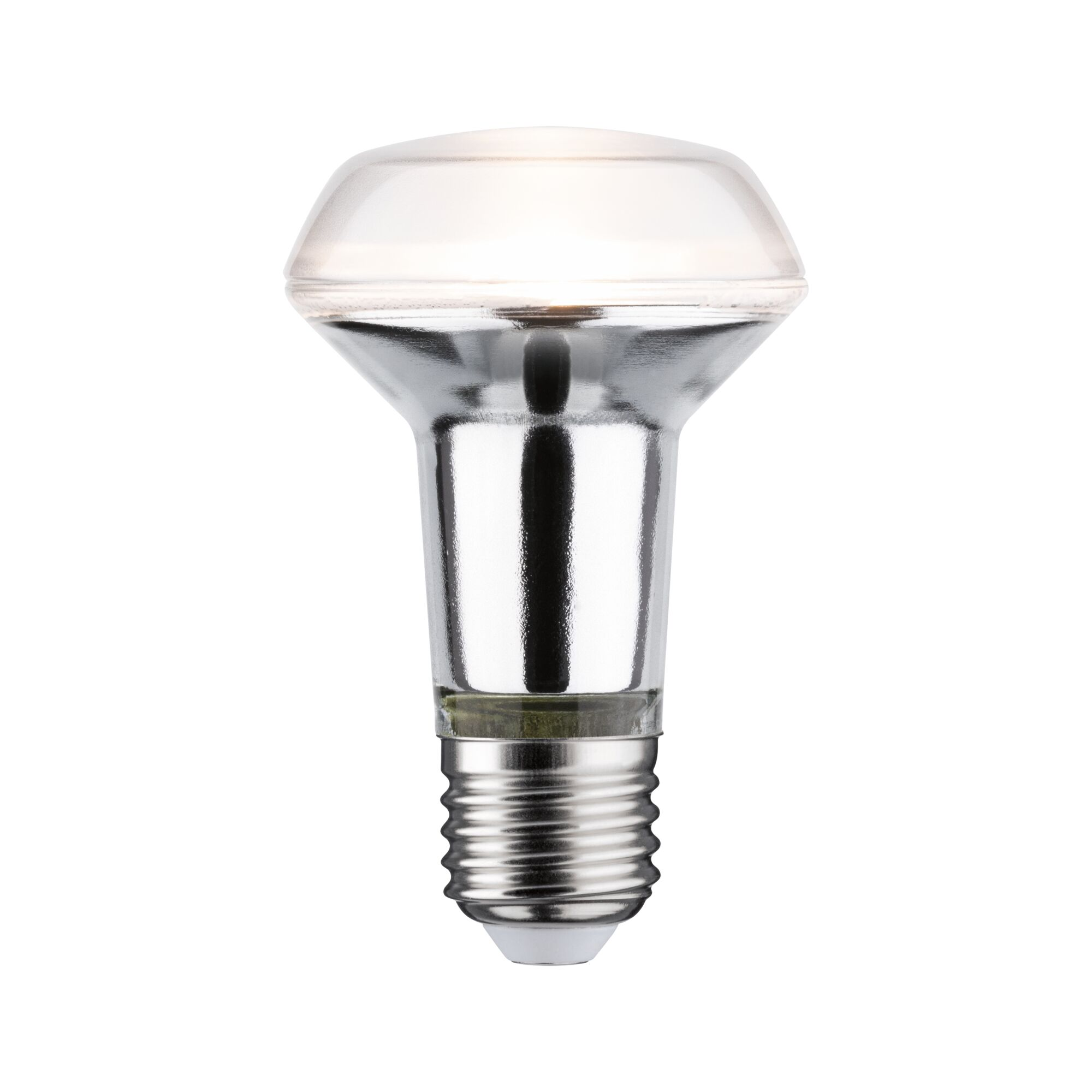 Eine klare LED-Glühbirne mit Chrom ist auf weißem Hintergrund abgebildet.