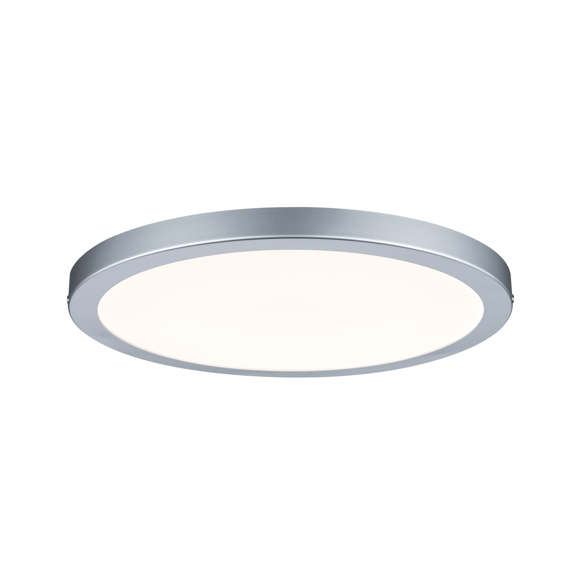 Una plafoniera rotonda argentata con un diffusore circolare bianco centrata su uno sfondo bianco.