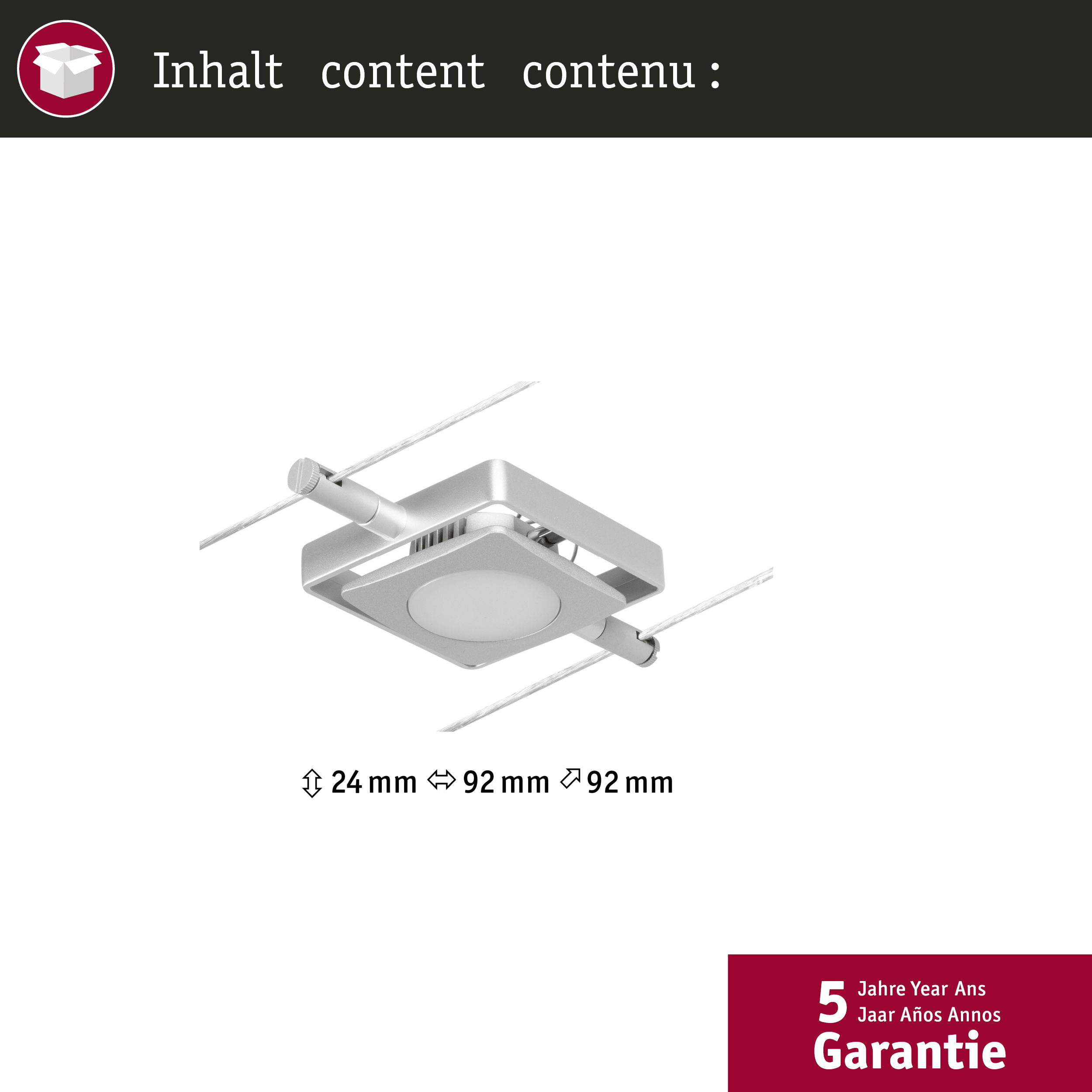 Plafoniera con dimensioni. Un apparecchio di illuminazione quadrato tenuto da fili.