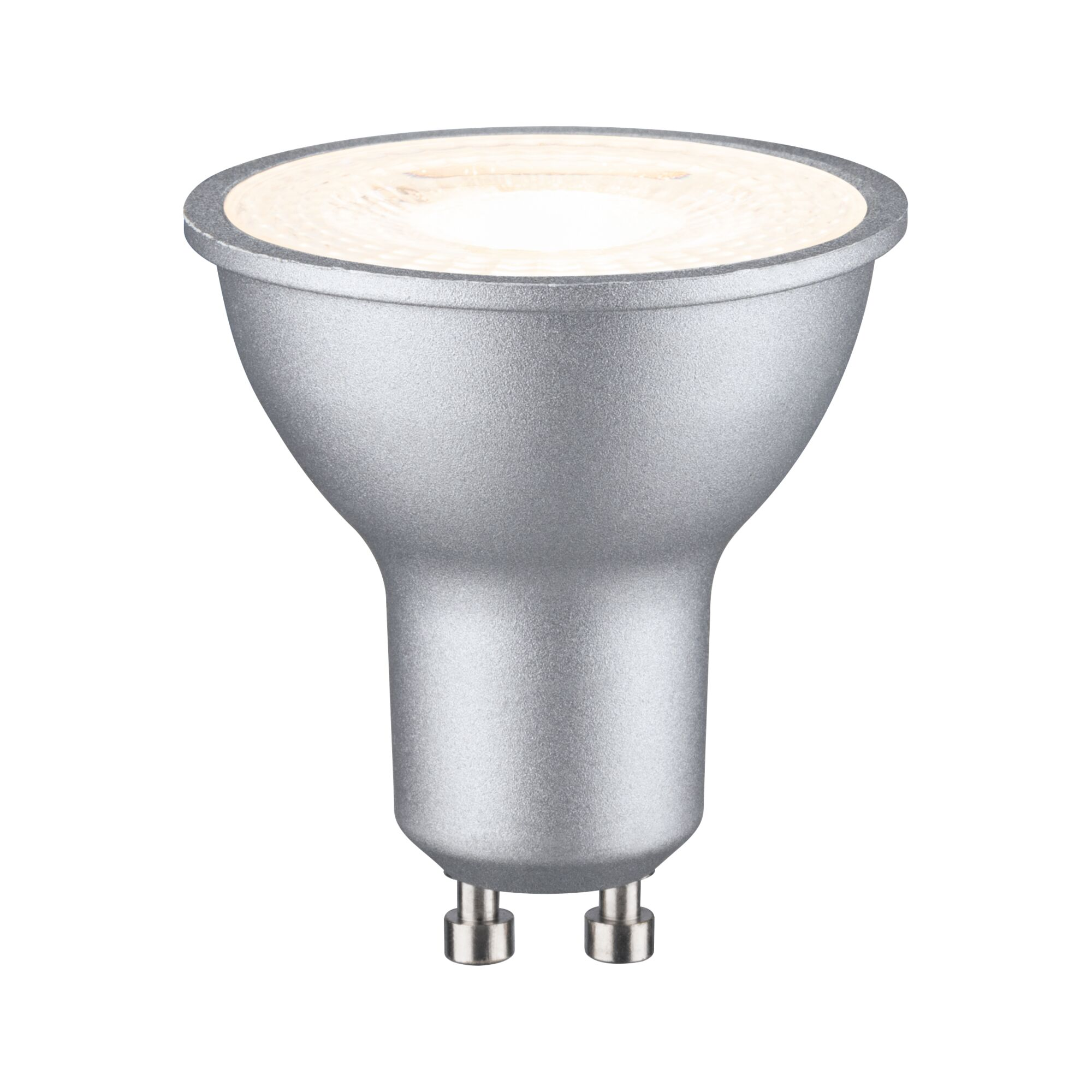 Eine silberne GU10 LED-Spotlight-Glühbirne mit mattierter Glasfront vor weißem Hintergrund.