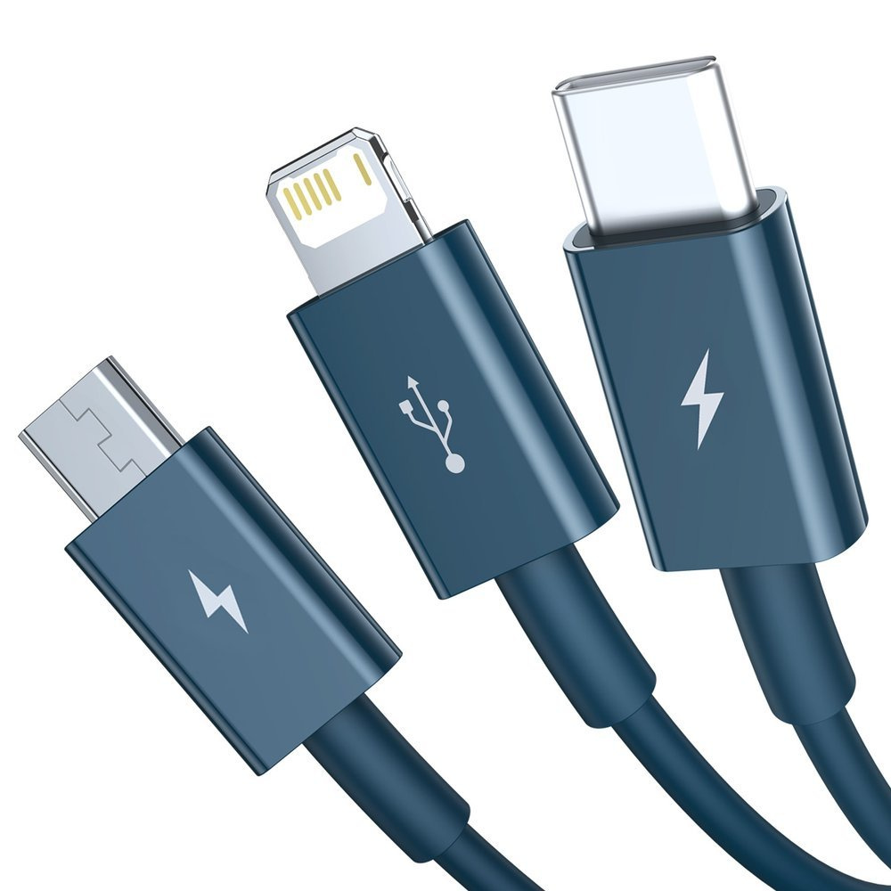 L'immagine mostra tre cavi di ricarica blu con diversi connettori: Micro USB, Lightning e USB-C, ciascuno contrassegnato da un fulmine.