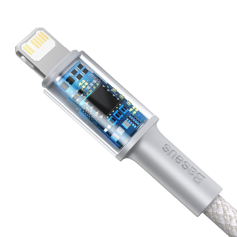 Zbliżenie kabla USB-C do Lightning z przezroczystym złączem, pokazujące wewnętrzne komponenty.