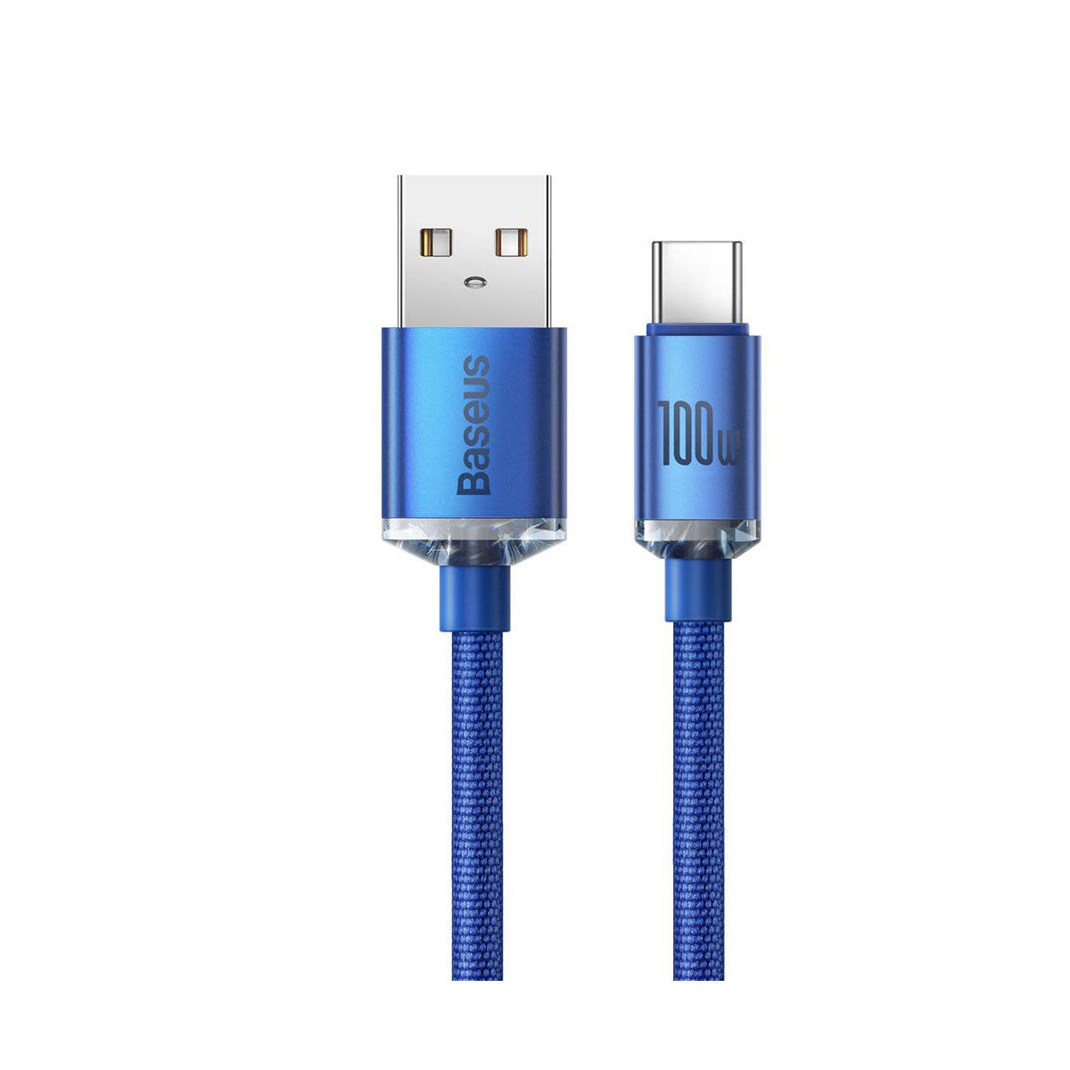 Un cavo blu da USB a USB-C è mostrato su uno sfondo bianco, evidenziando la sua texture intrecciata e i connettori.