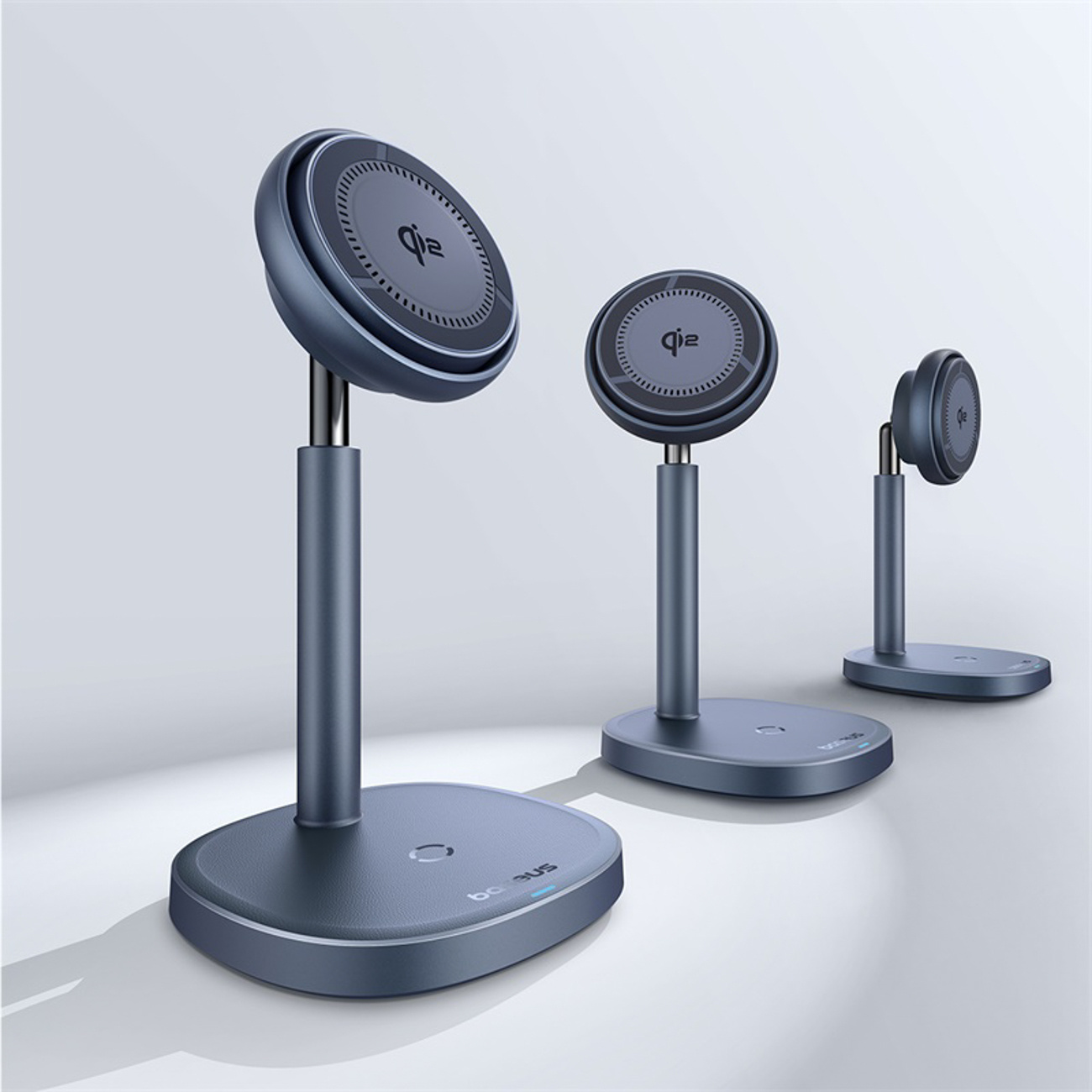 Trzy bezprzewodowe podstawki ładujące Baseus, prezentujące różne rozmiary i nowoczesne wzory do ładowania wielu urządzeń.