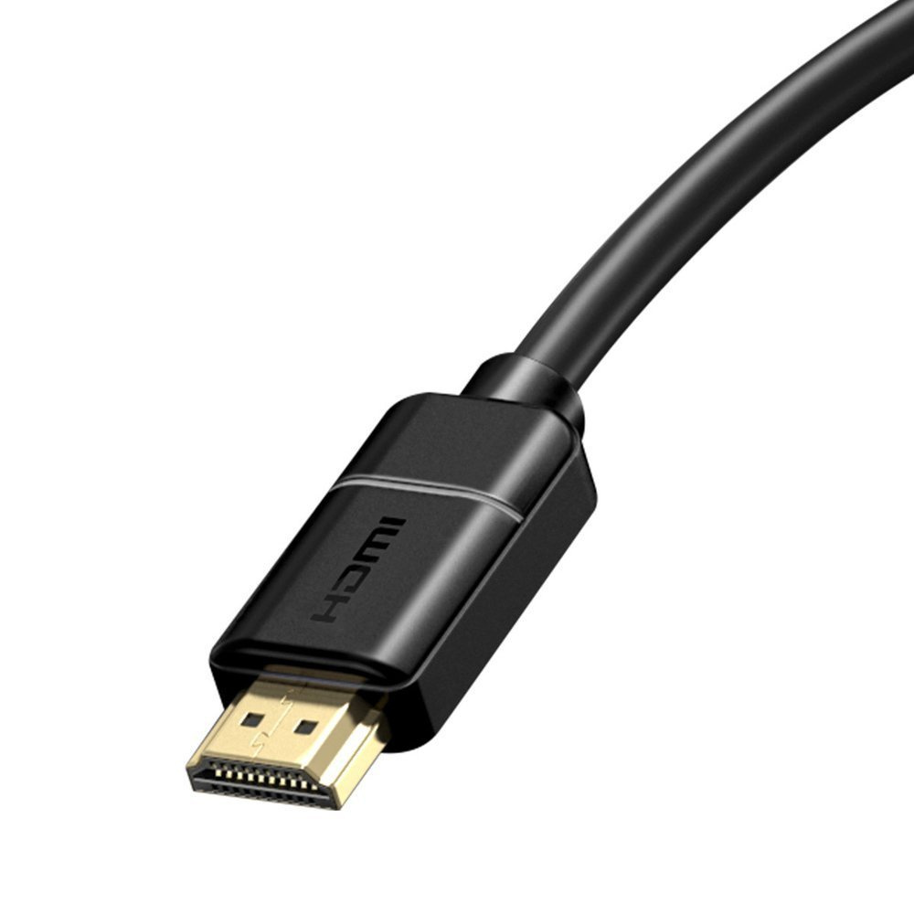 Czarne złącze HDMI z pozłacanym interfejsem na białym tle.