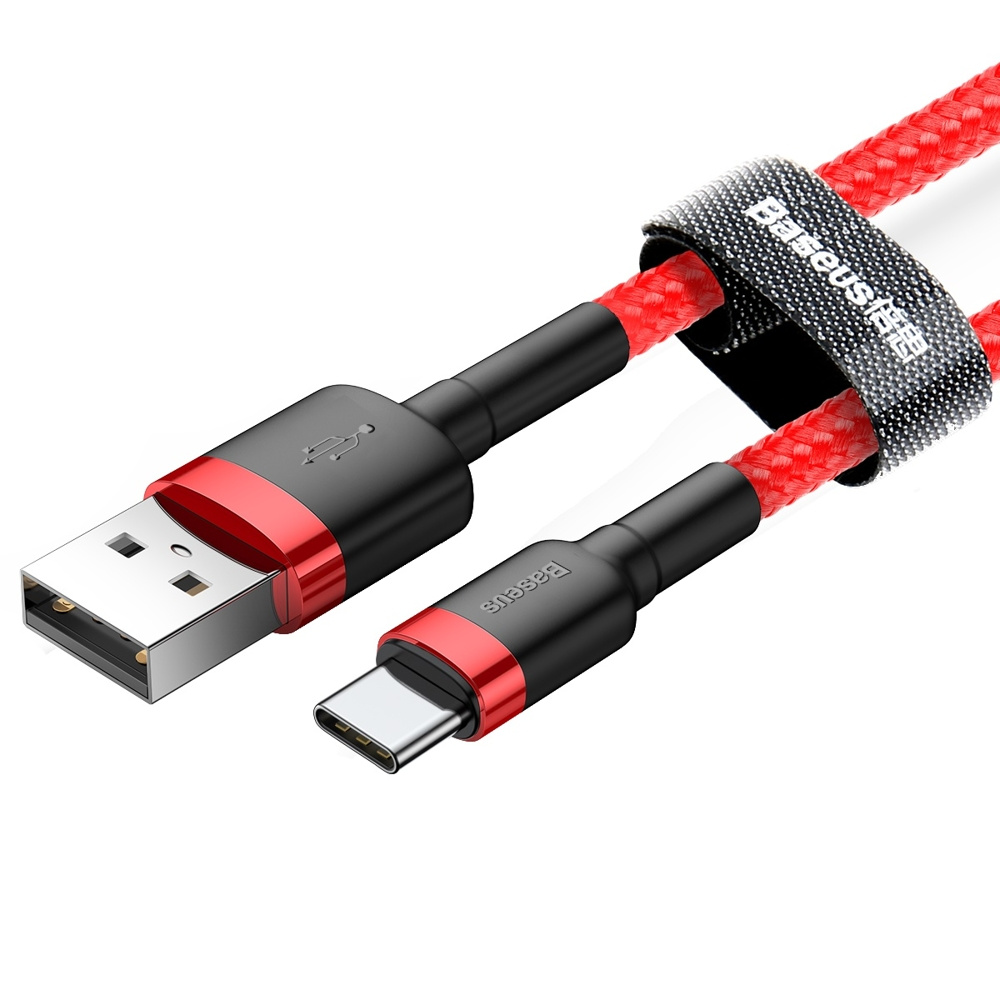 Rode en zwarte USB-naar-USB-C-kabel met een klittenband op wit.