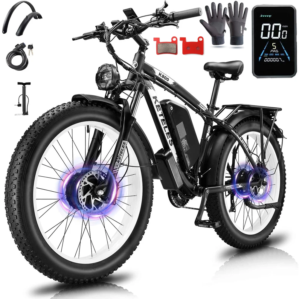 E-bike negra KETELES K800 con llantas blancas, accesorios y pantalla digital sobre un fondo blanco.