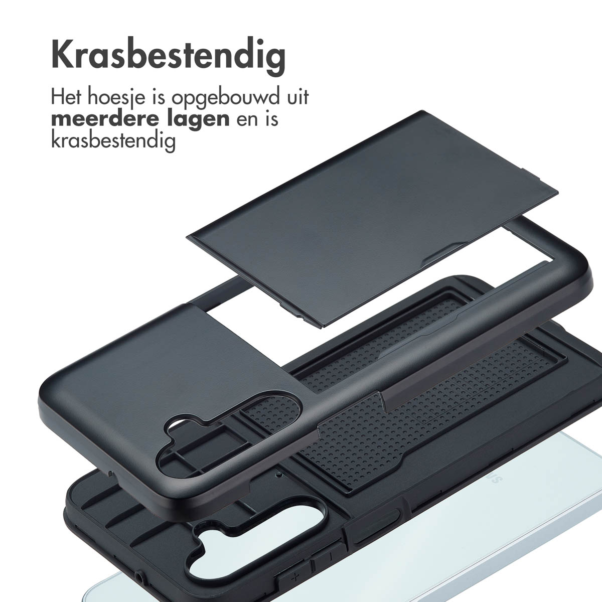 Een zwarte telefoonhoes is op een witte achtergrond uit elkaar gehaald in meerdere lagen.