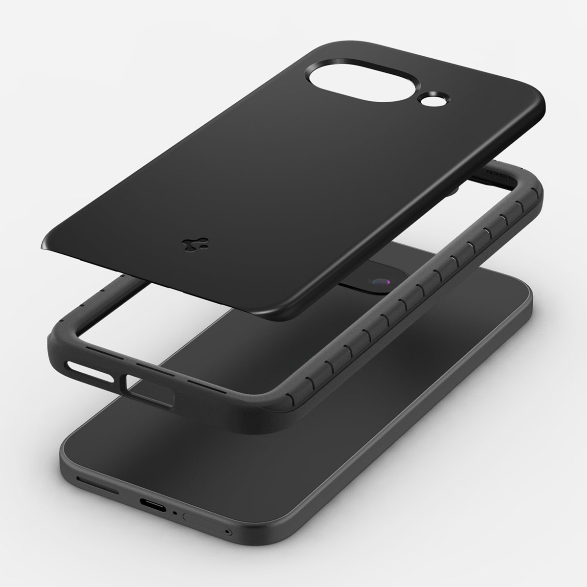 Vue éclatée d'un étui de téléphone noir, montrant le téléphone, le cadre et la pièce supérieure, isolé sur blanc.