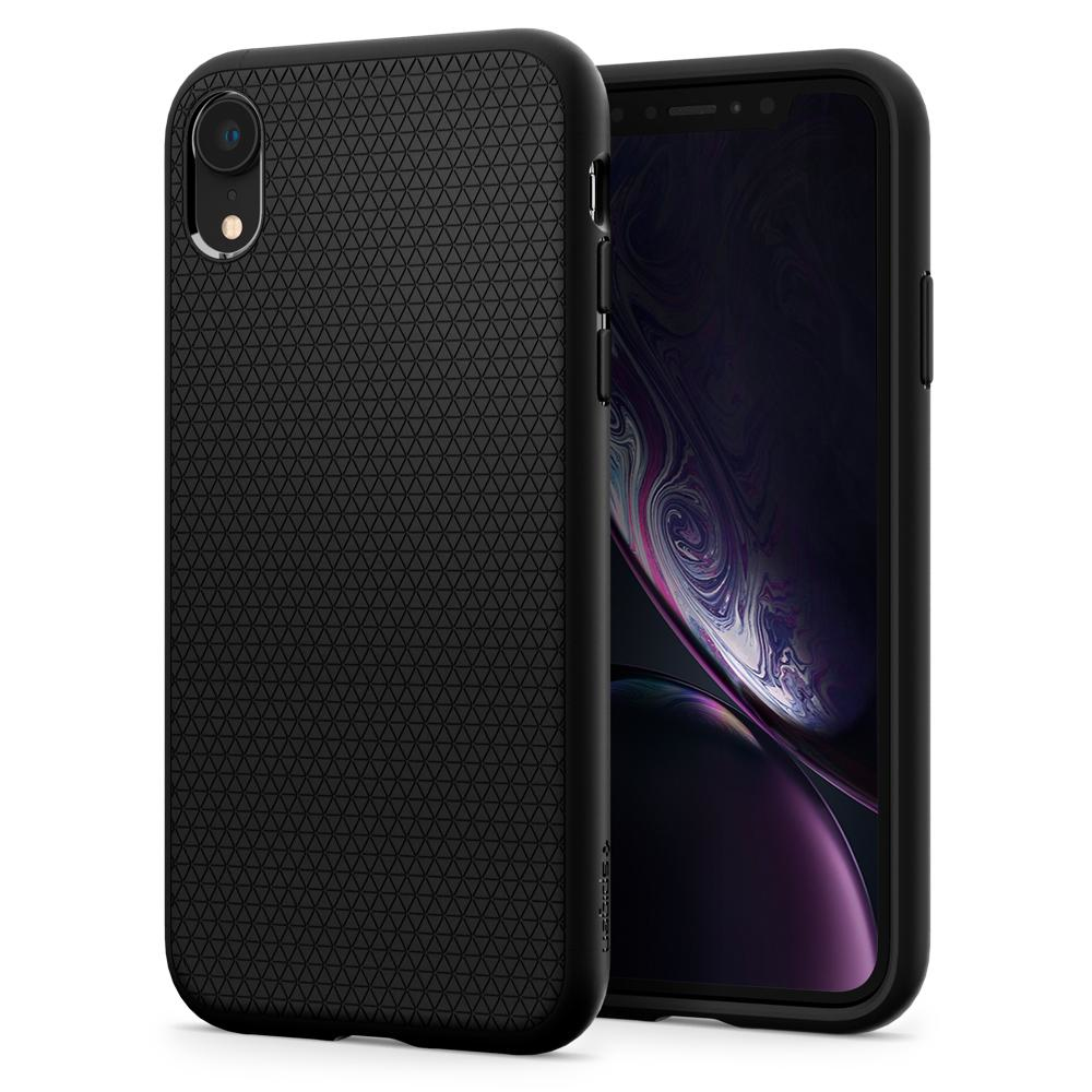 Een zwarte telefoonhoes met een gestructureerde achterkant wordt getoond op een smartphone.