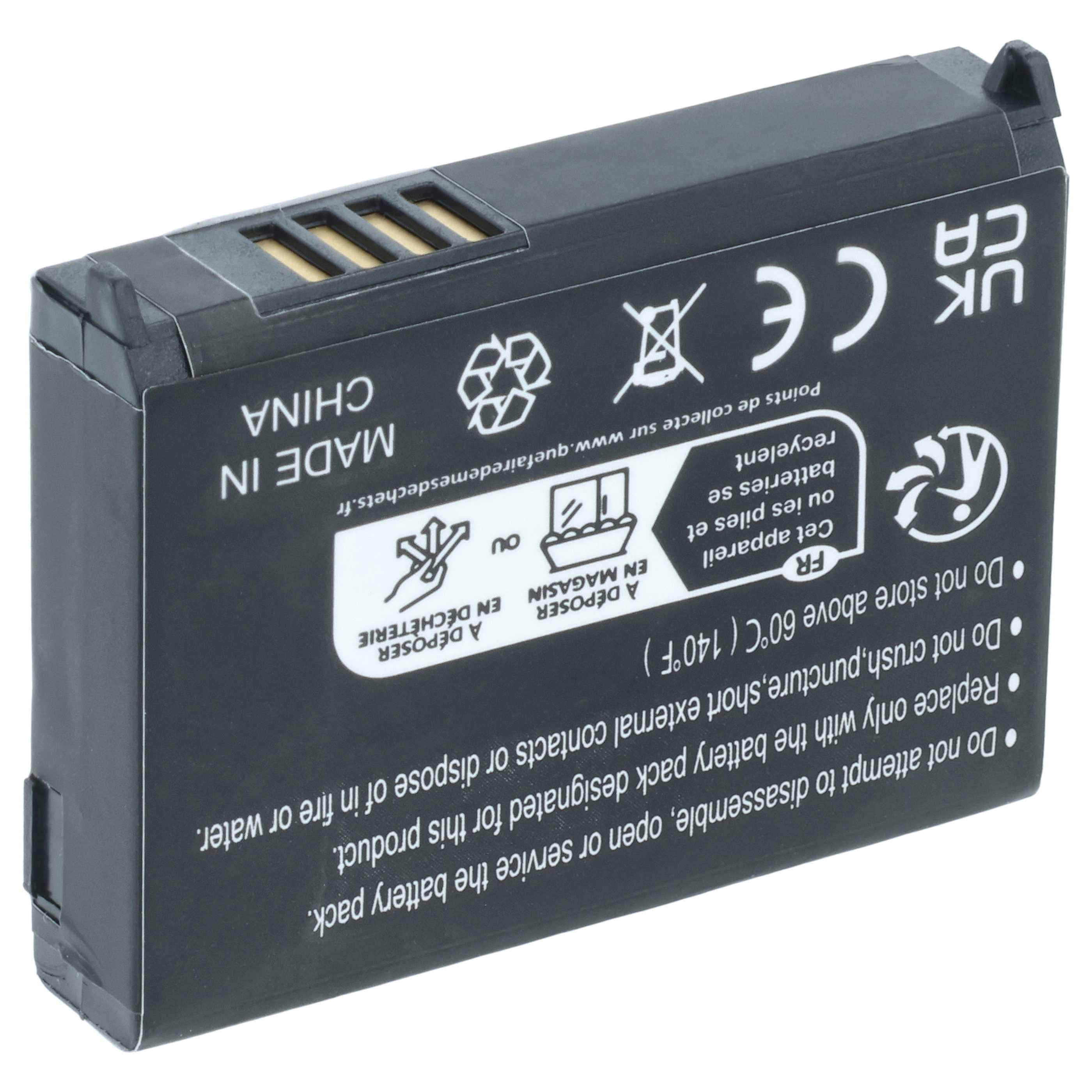 Die Rückseite einer schwarzen VHBW Li-Ionen-Batterie mit Recycling- und Sicherheitssymbolen vor einem weißen Hintergrund.