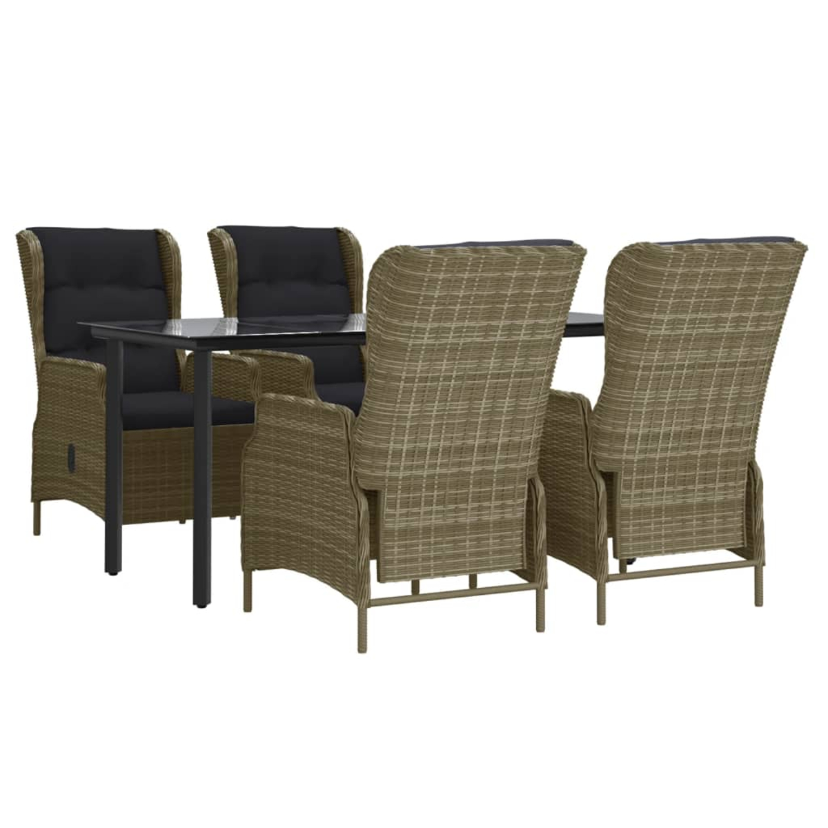 Ein Esszimmer-Set mit vier Korbstühlen und einem Glastisch, isoliert auf einem weißen Hintergrund, das Möbeldesign zeigt.
