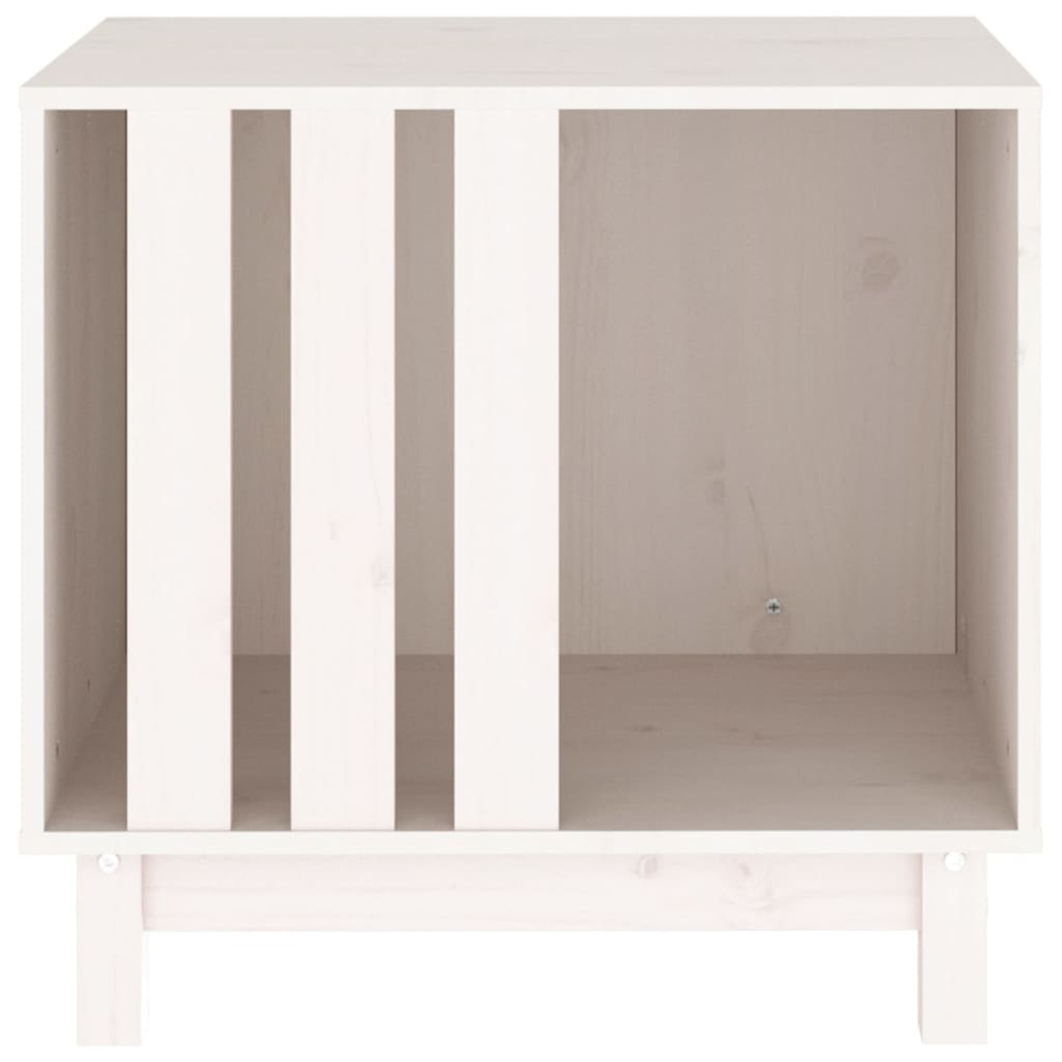 Ein weißer Holzschrank mit offenen Regalen und vertikalen Lamellen auf einem weißen Hintergrund.