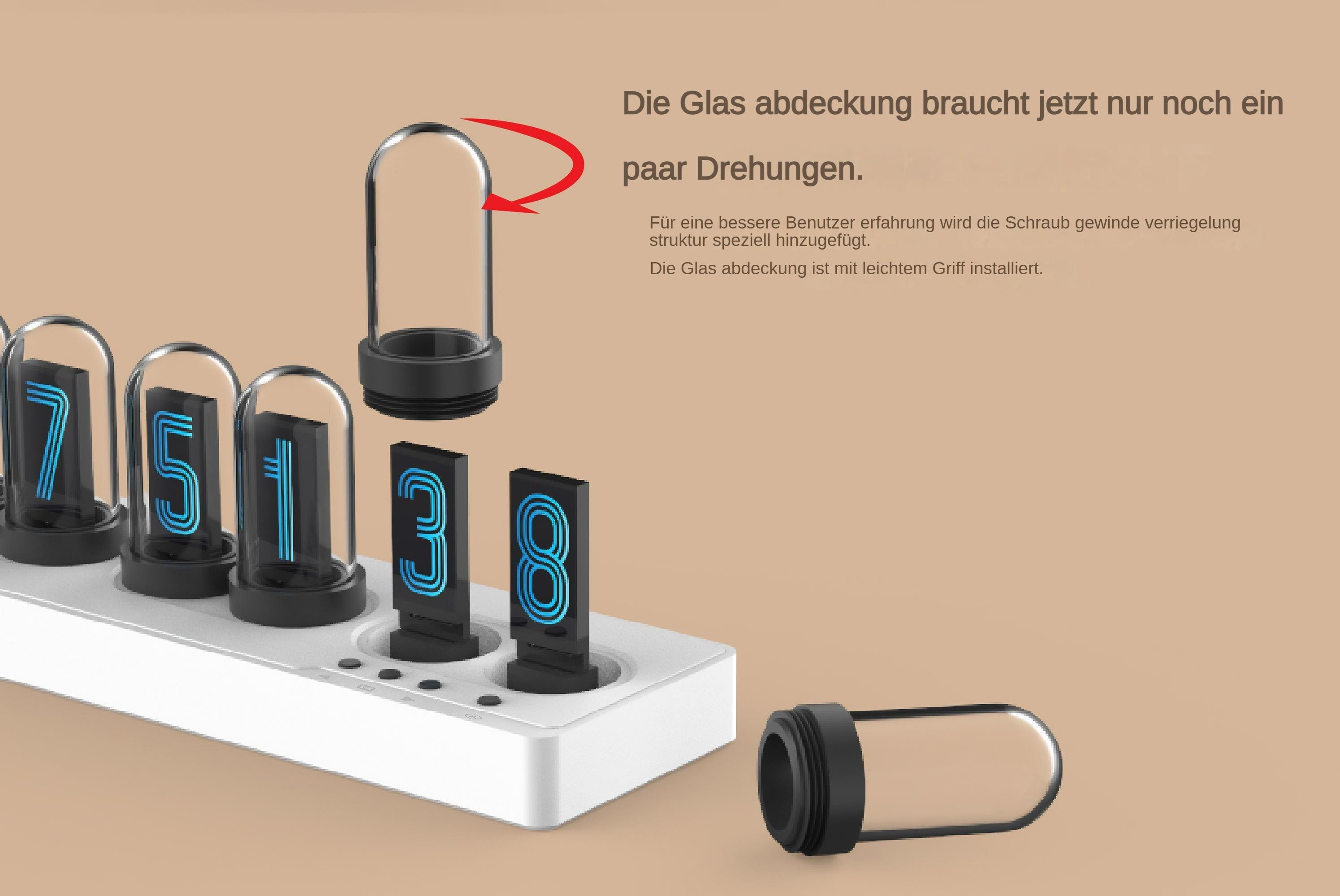 Eine Digitaluhr mit blauen Ziffern und Glasabdeckungen steht auf einem weißen Sockel mit Anweisungen.
