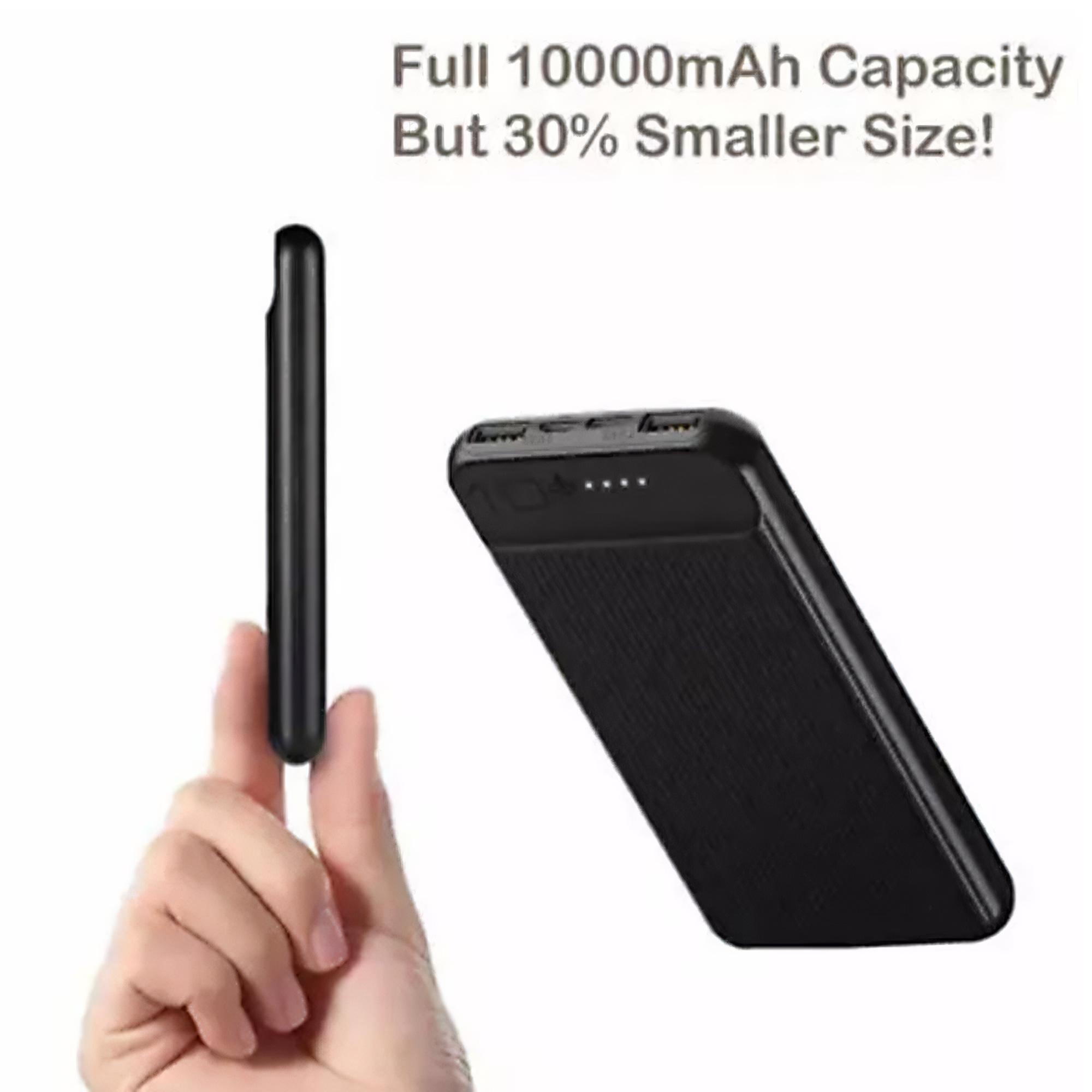 Eine schwarze Powerbank, die in einer Hand gehalten wird, neben einer anderen Powerbank, die aufrecht steht.
