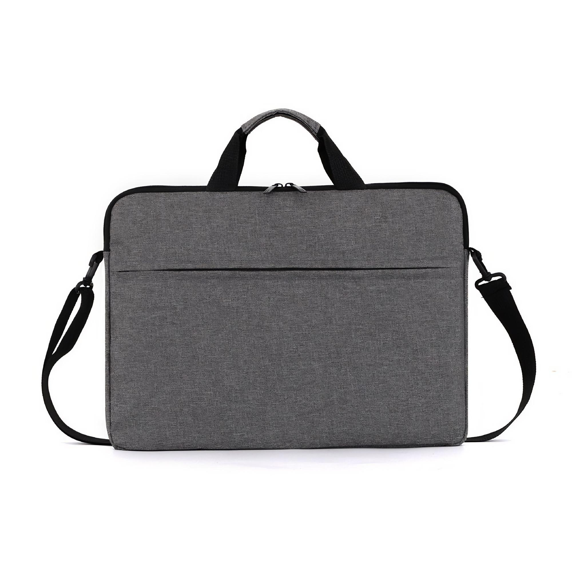 Eine graue Laptoptasche mit schwarzen Griffen und einem Schultergurt vor einem weißen Hintergrund.