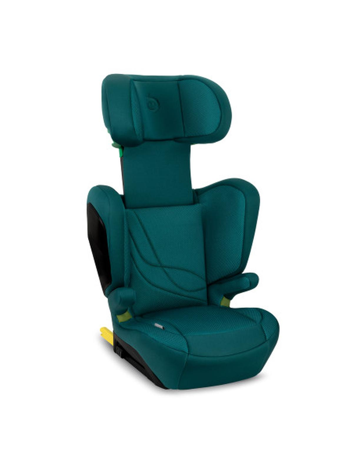 Silla de coche verde para niños con reposacabezas ajustable y protección contra impactos laterales. Vista en ángulo.