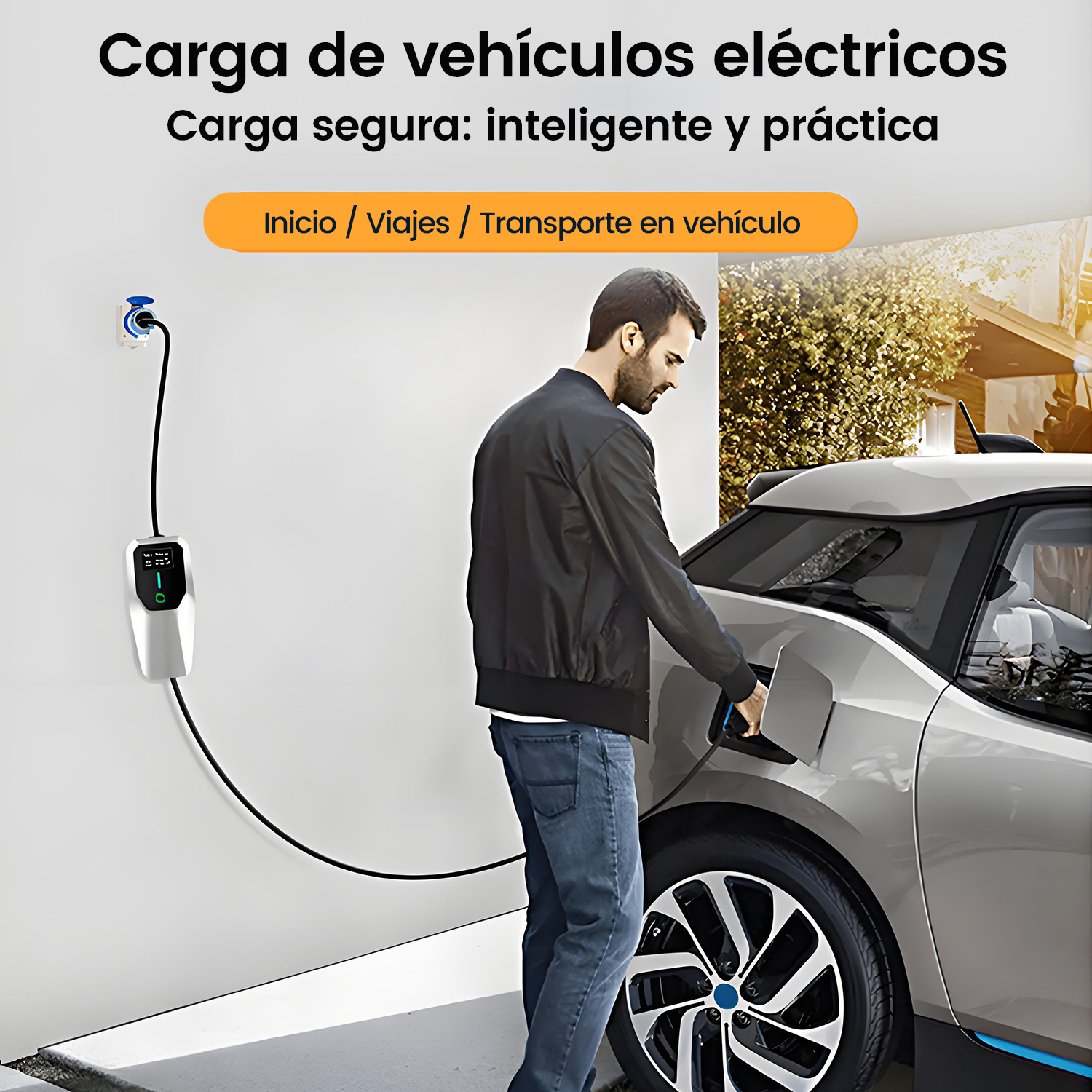 Un hombre está cargando un coche eléctrico. El cargador está montado en la pared. Dice: Carga.