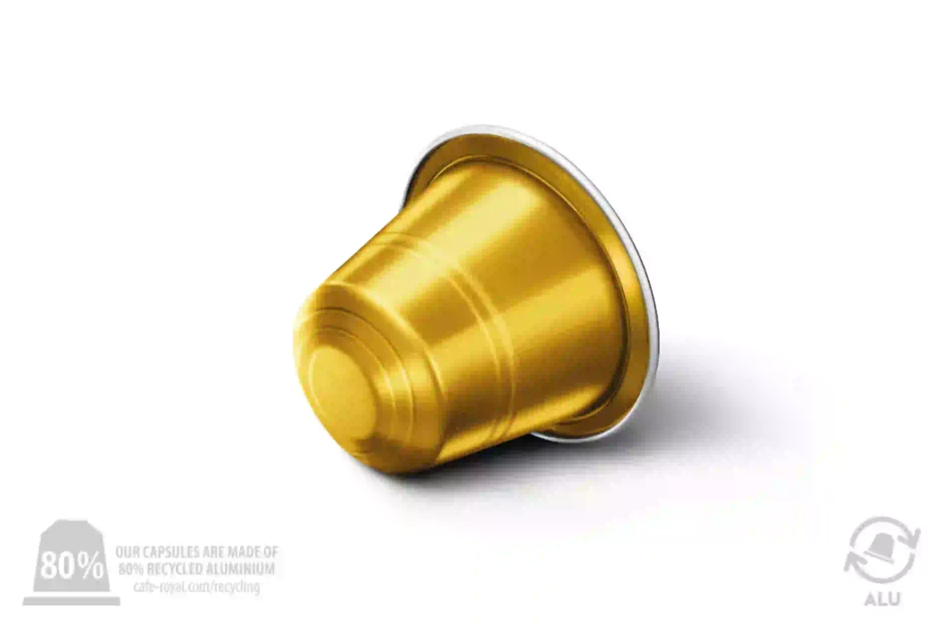 Eine goldene Kaffeekapsel auf weißem Hintergrund, die für ihr recycelbares Aluminiummaterial wirbt.