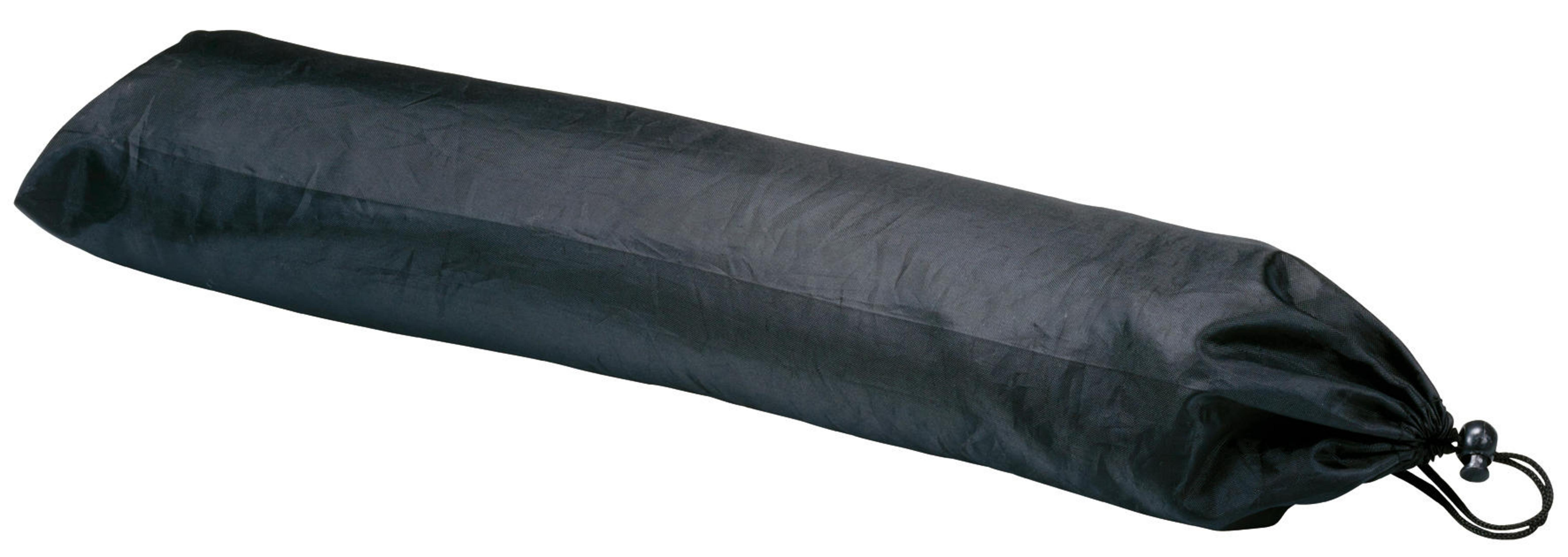 Eine lange schwarze Tasche mit Kordelzugverschluss ist auf einem weißen Hintergrund abgewinkelt.