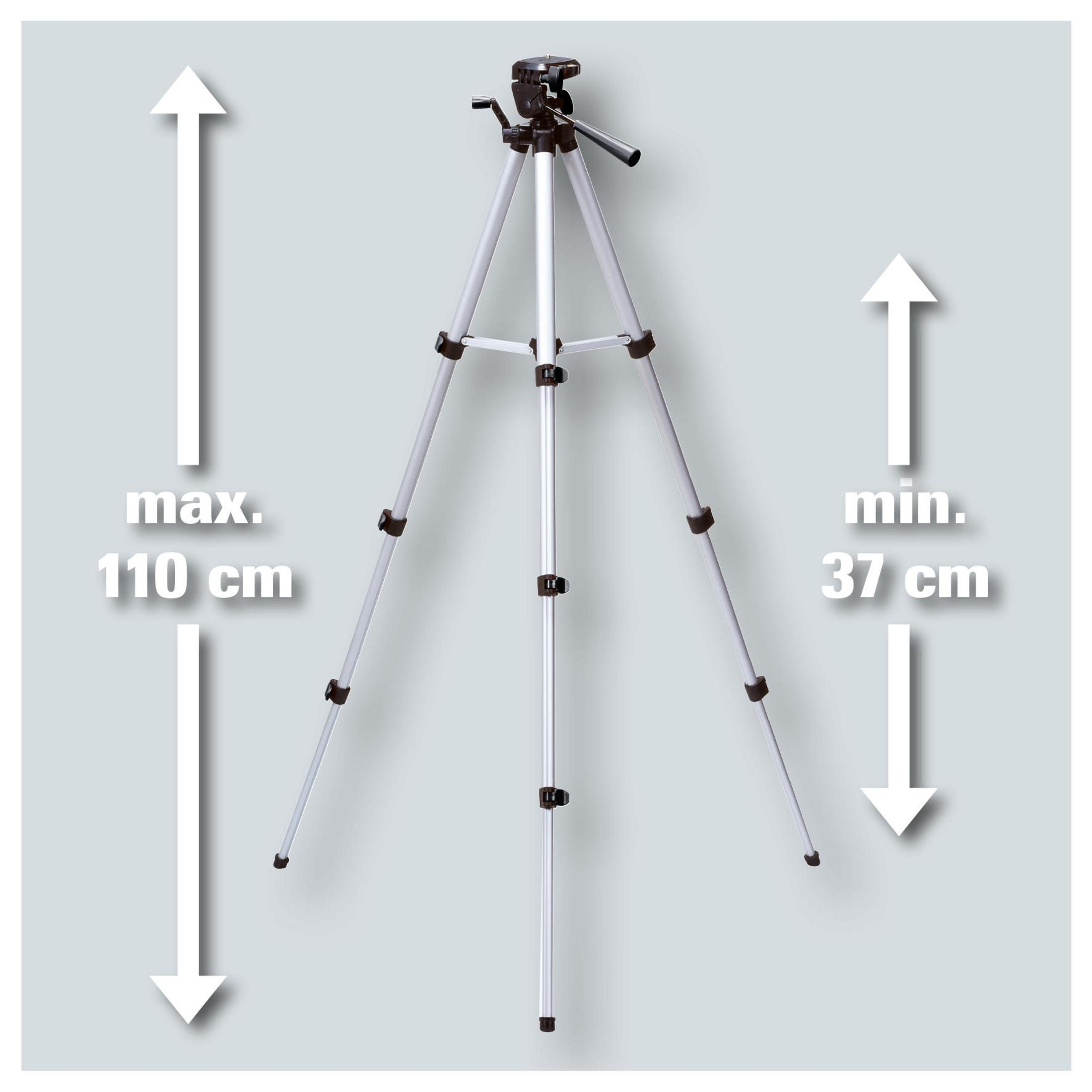 Ein silbernes Stativ mit schwarzem Kopf wird mit seinen maximalen und minimalen Höhen dargestellt.