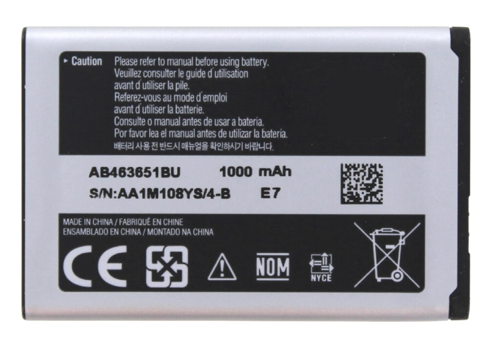 Samsung Akku mit Text und QR-Code, Warnhinweisen und Sicherheitssymbolen.
