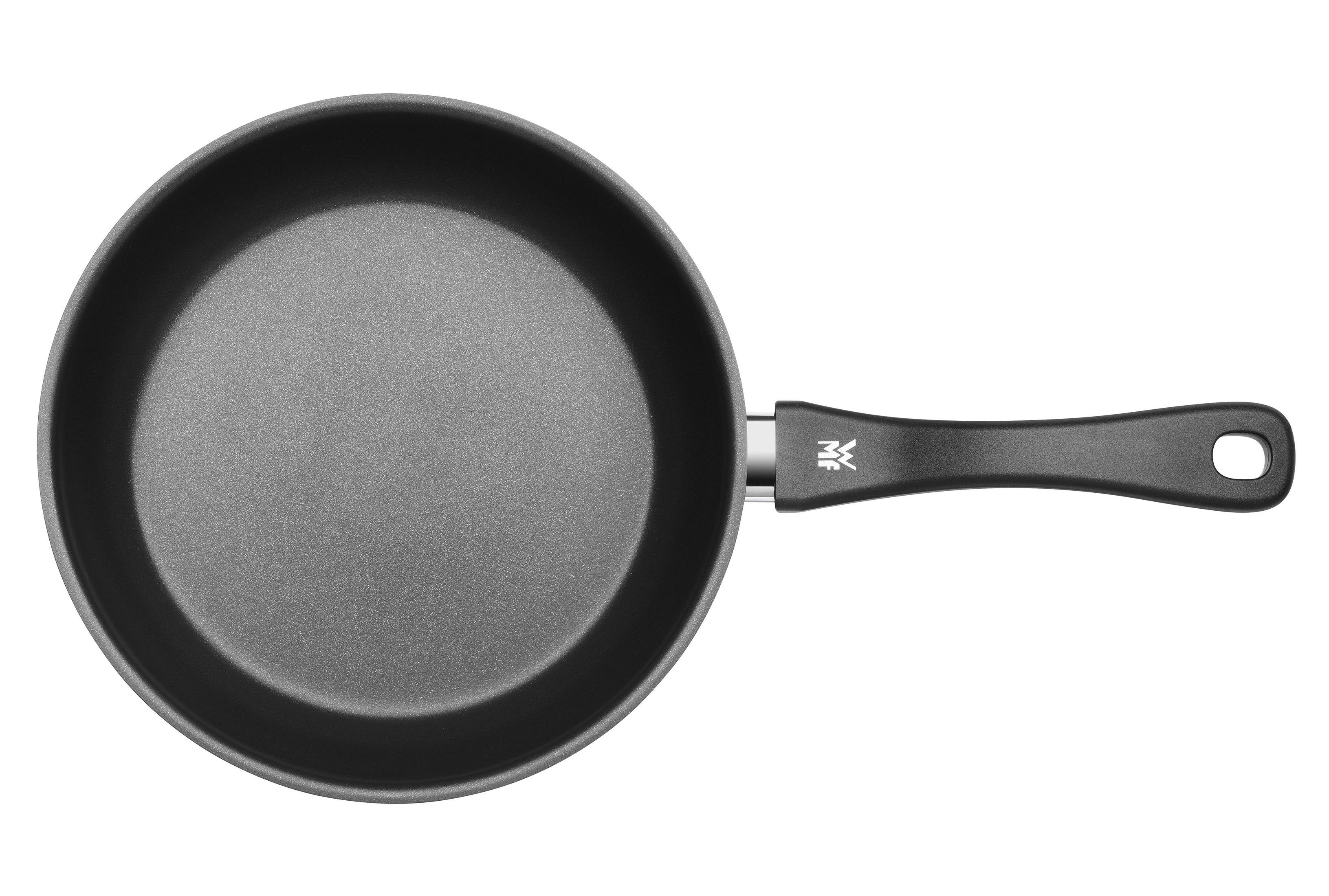 Poêle à frire noire avec manche noir sur fond blanc.