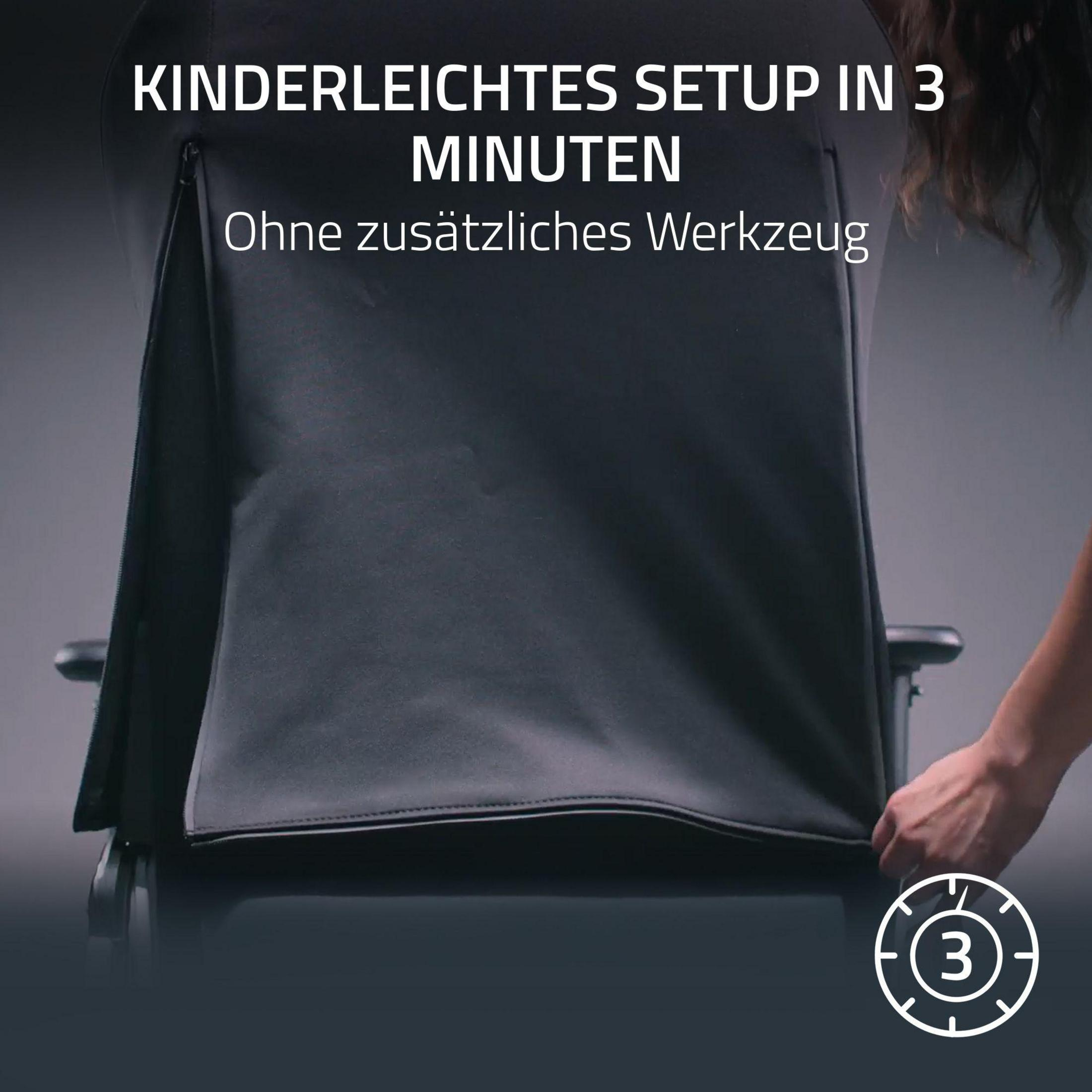 Person montiert einen schwarzen Kinderwagen mit einem Drei-Minuten-Setup-Badge, was auf eine einfache Montage hinweist.