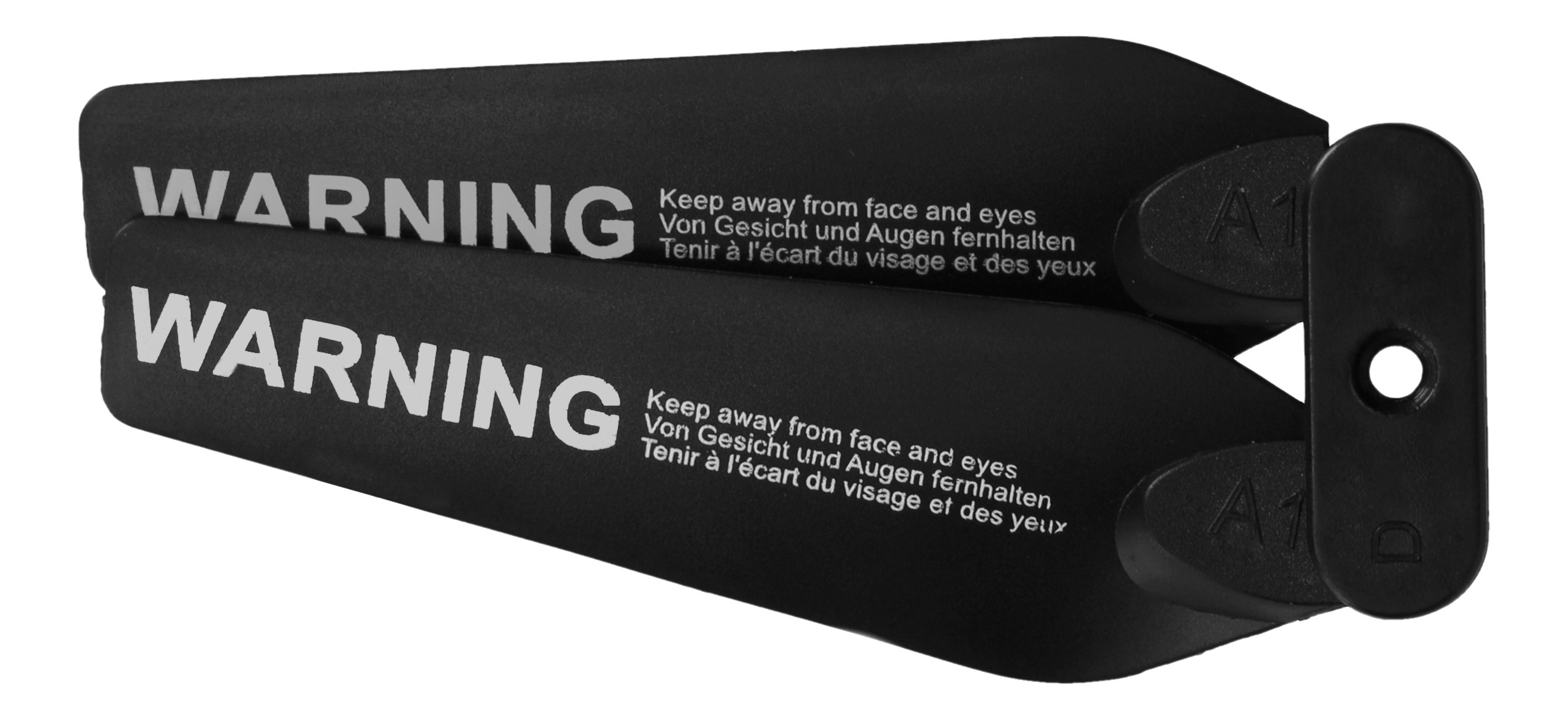 Zwei schwarze Drohnenpropeller mit weißen Warnhinweisen werden auf einem weißen Hintergrund angezeigt.