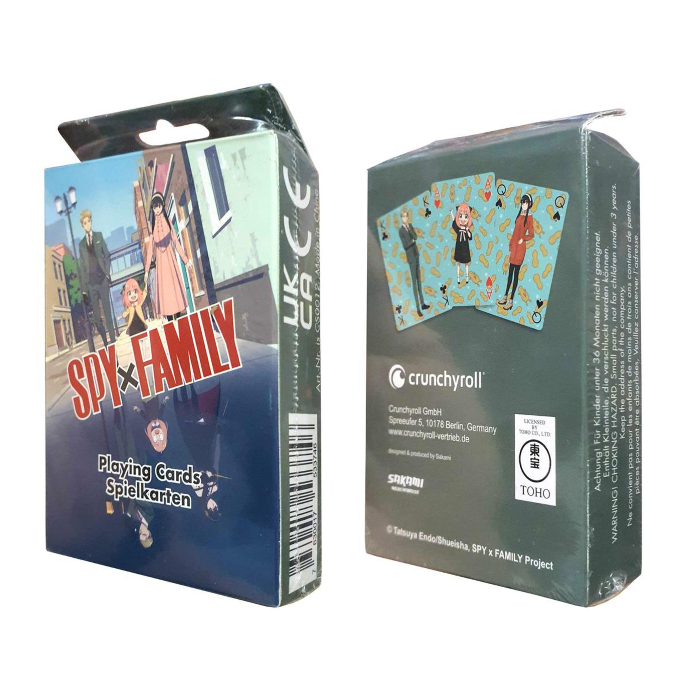 Zwei Schachteln Spielkarten mit Anime-Charakteren aus Spy x Family.