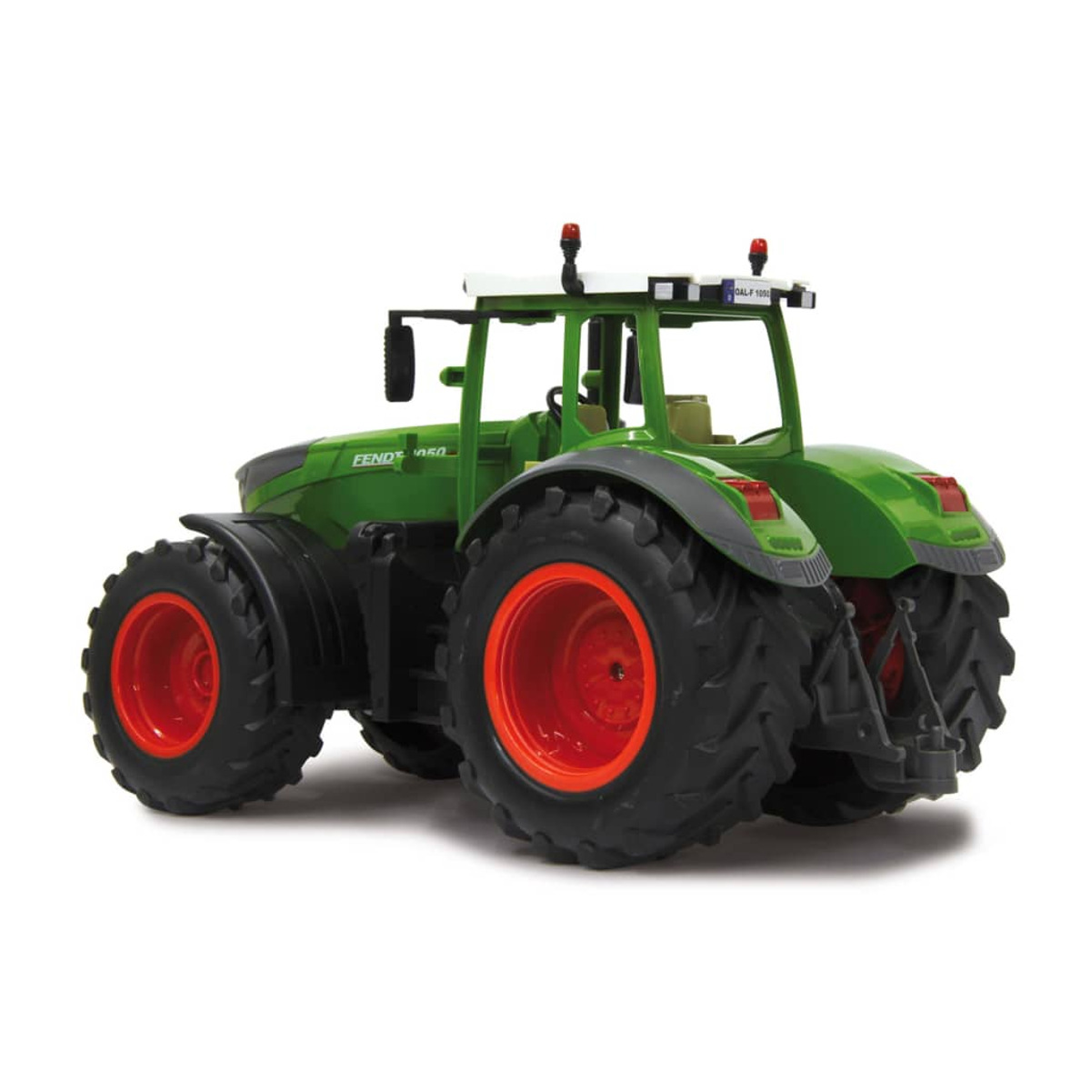 Se muestra un tractor de juguete verde con ruedas rojas sobre un fondo blanco, vista lateral.