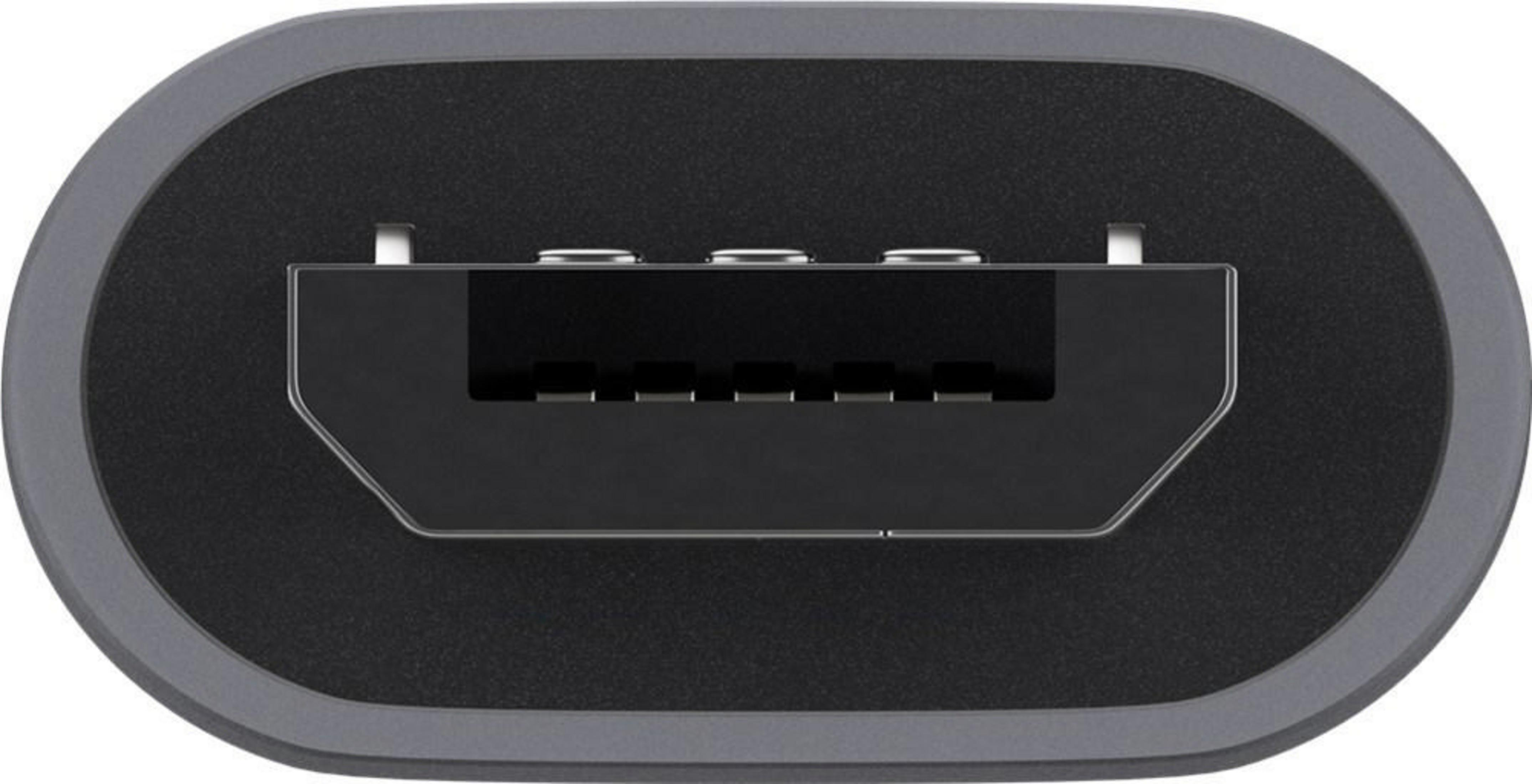 Nahaufnahme eines grauen HDMI-Anschlusses mit schwarzem Innenraum auf weißem Hintergrund.