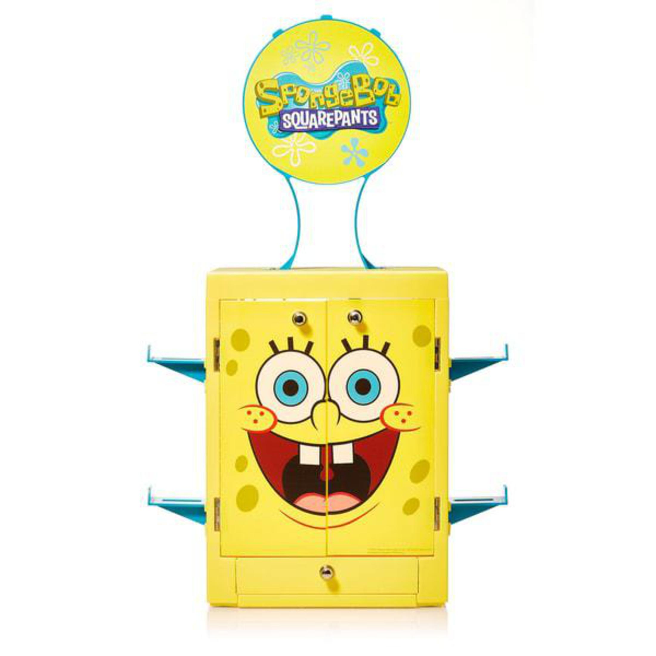 Organizzatore giallo di SpongeBob SquarePants con ripiani, un cassetto e un logo sulla parte superiore, su uno sfondo bianco.