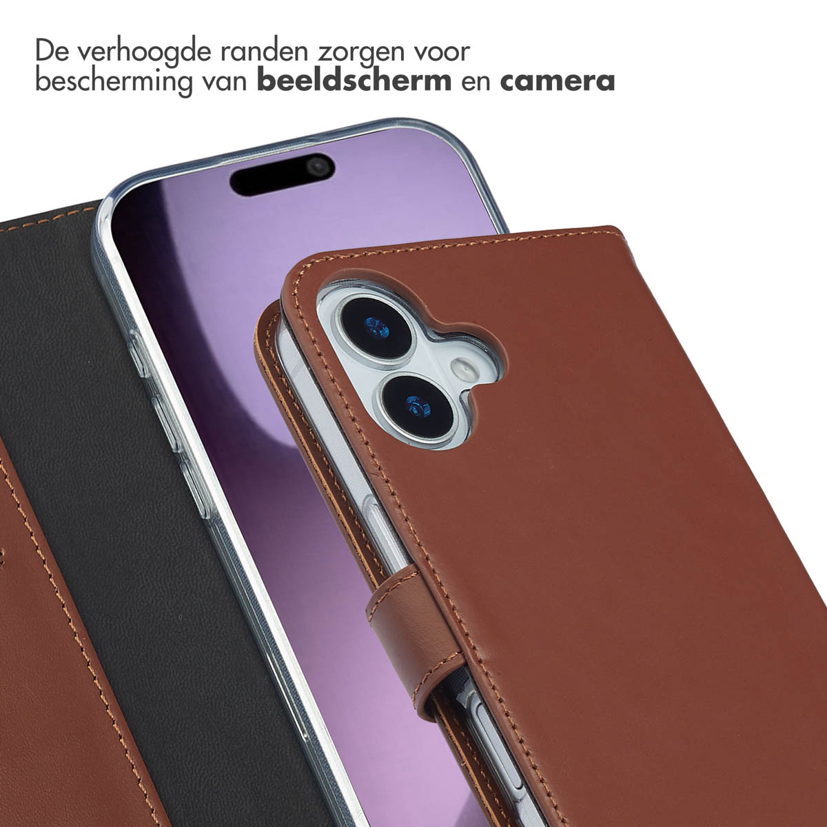 Een bruine leren telefoonhoes die een telefoon beschermt met zichtbare cameralenzen.