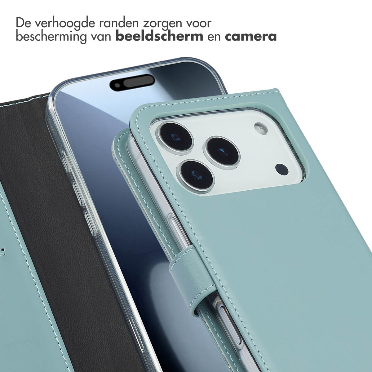 Een lichtblauwe portemonnee telefoonhoes is gedeeltelijk te zien met een telefoon erin.