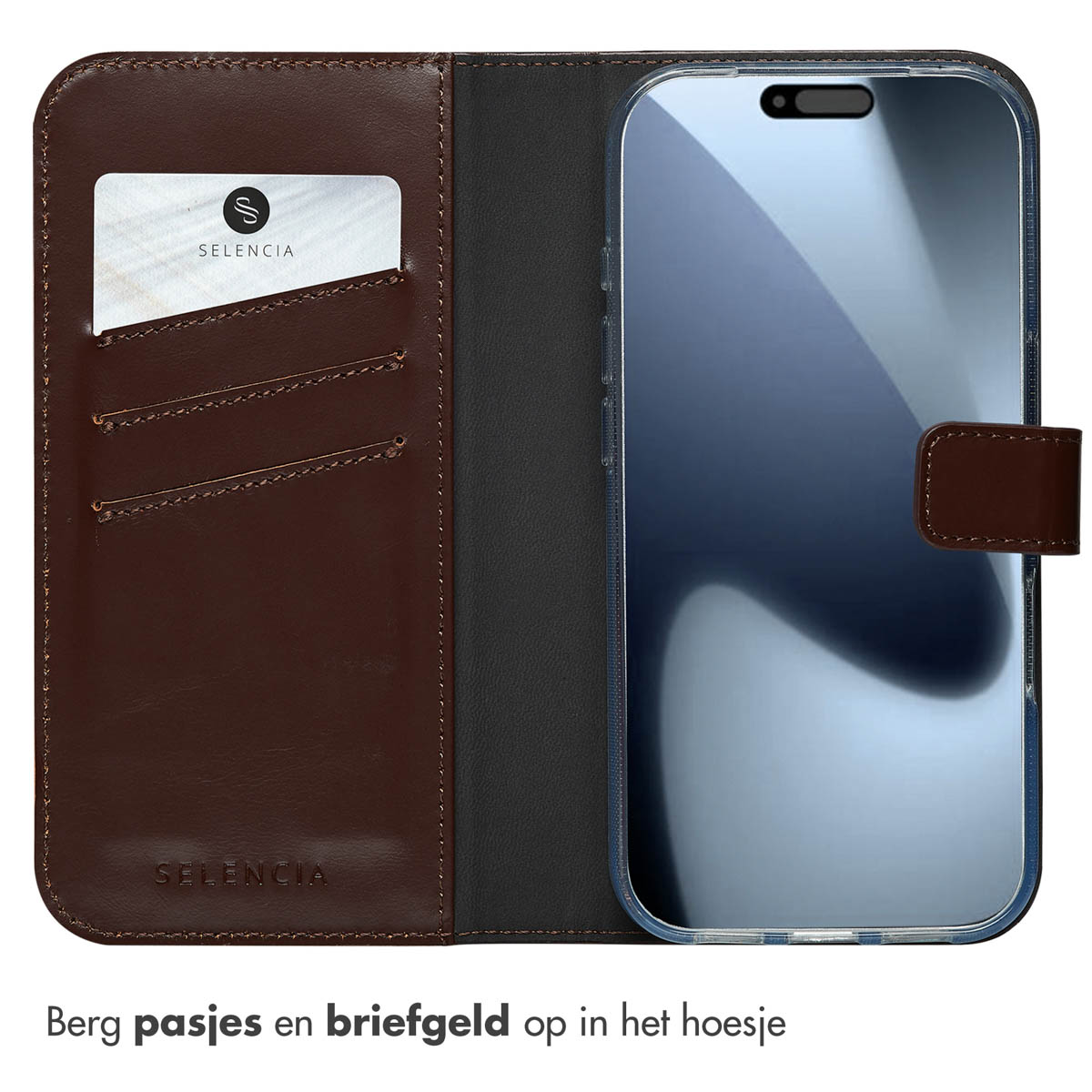 Bruin telefoonhoesje met een telefoon erin en kaartsleuven. Tekst in het Nederlands.