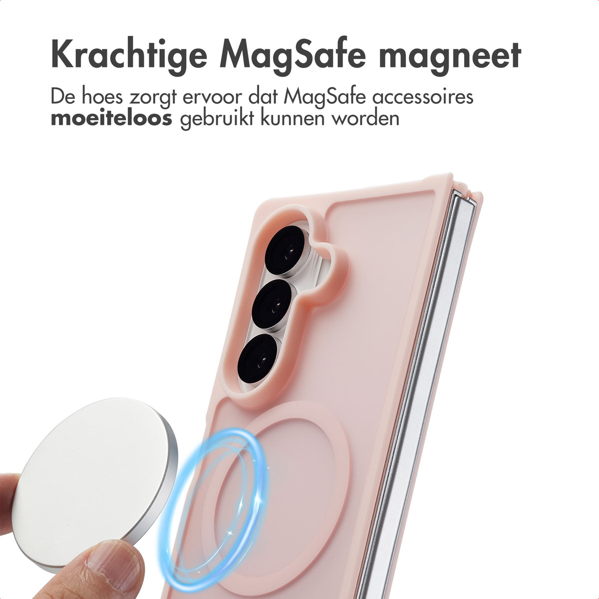 Een telefoonhoesje met een MagSafe-cirkel, een hand die een MagSafe-accessoire vasthoudt en tekst erboven.
