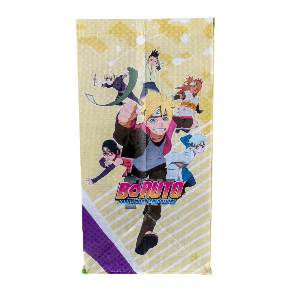Boruto-Tasche mit Anime-Charakteren, gelb und weiß. Der Titel steht in der Mitte. Der Hintergrund ist weiß.