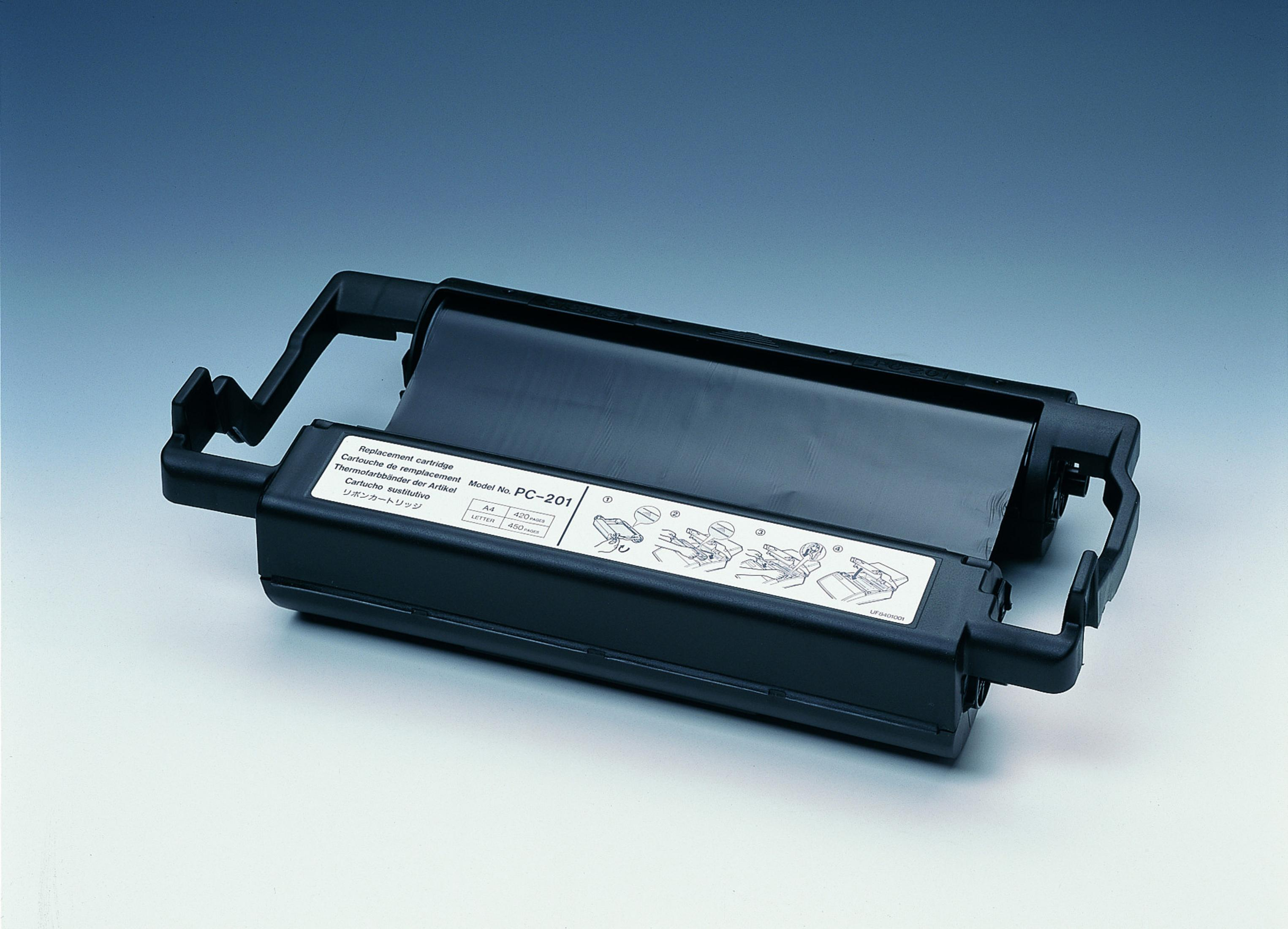 Schwarze Brother PC-201 Druckpatrone mit Text und Etiketten auf der Vorderseite.
