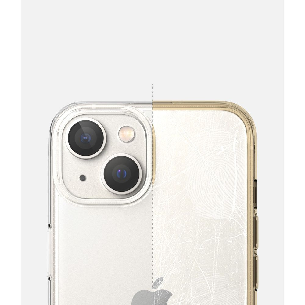 Zbliżenie iPhone'a z przezroczystym etui. Etui pokazuje odciski palców. Ekran jest pusty.