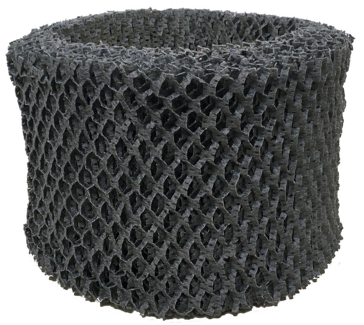 Ein dunkelgrauer, zylindrischer Luftfilter mit Wabenmuster, vor weißem Hintergrund.